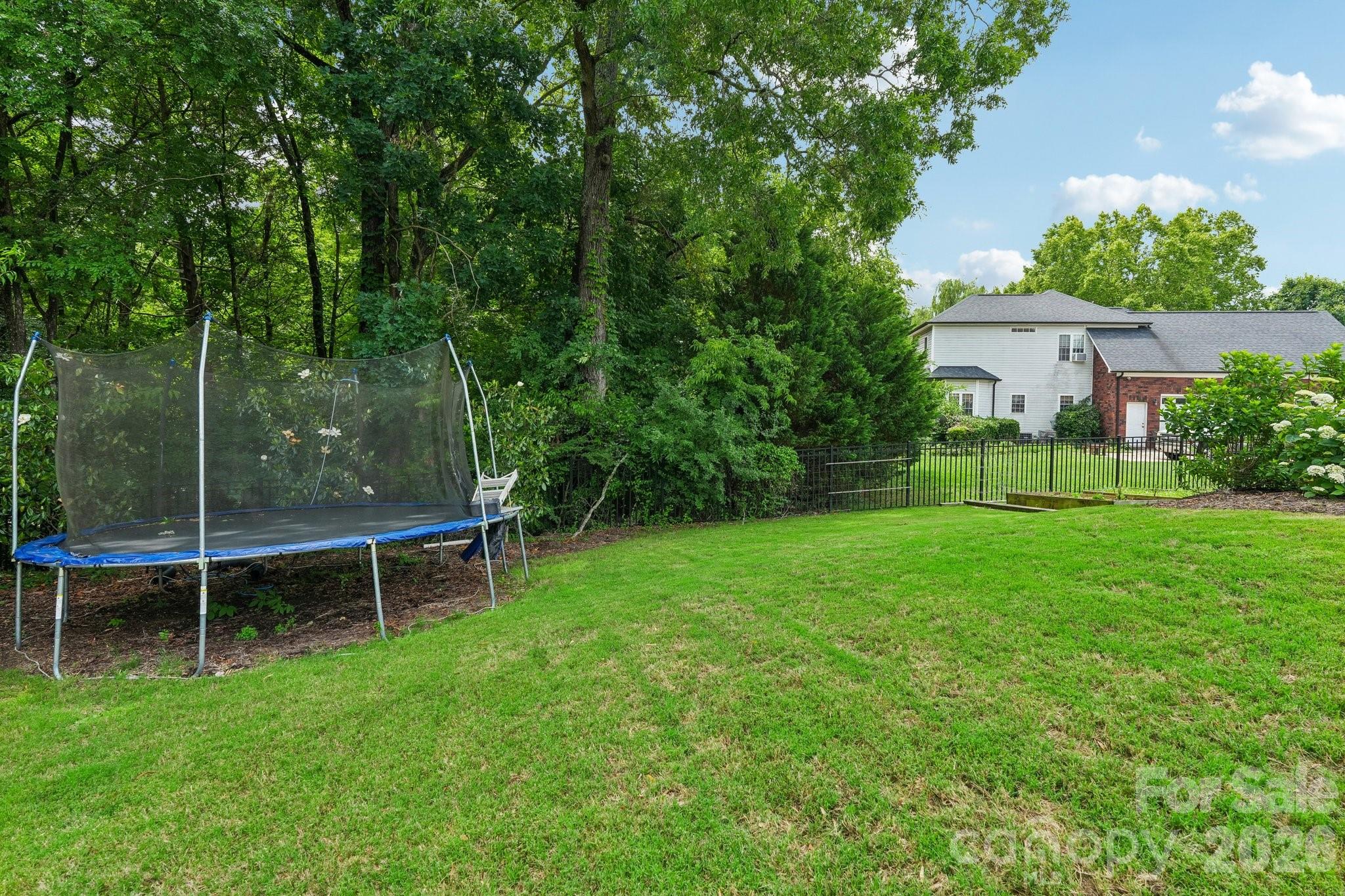 8576 Cabot Court — Harrisburg