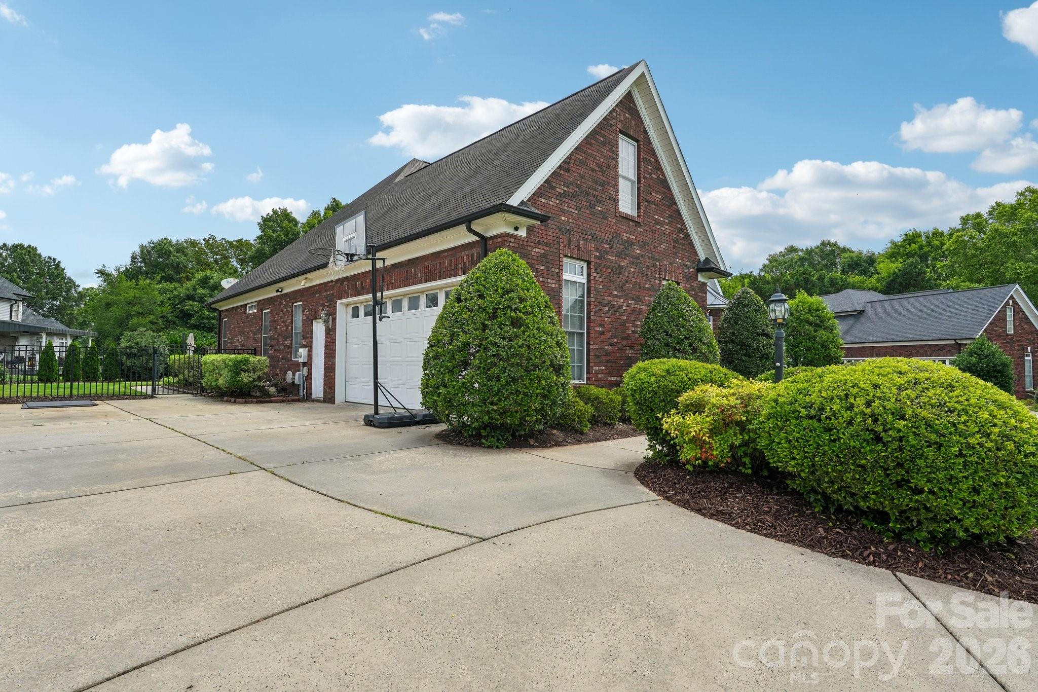 8576 Cabot Court — Harrisburg