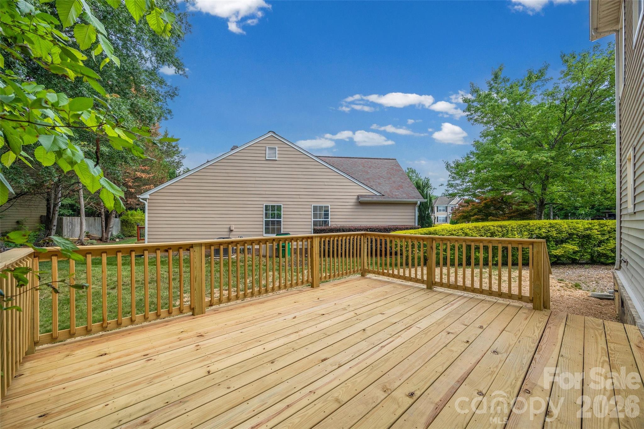 13020 Shannon Park Lane — Charlotte
