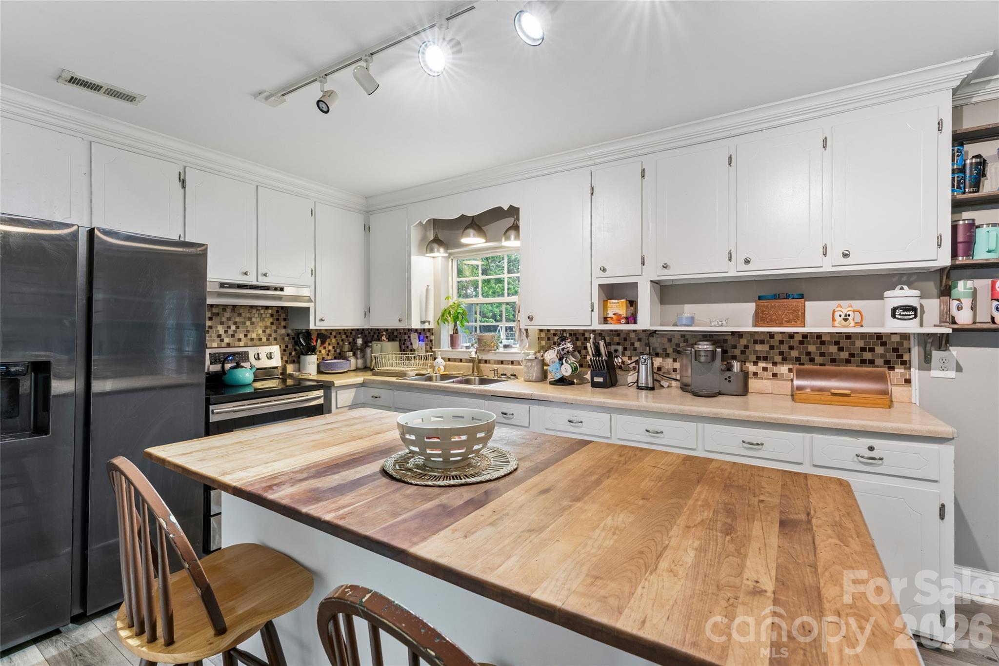 170 Scotts Creek Road — Statesville