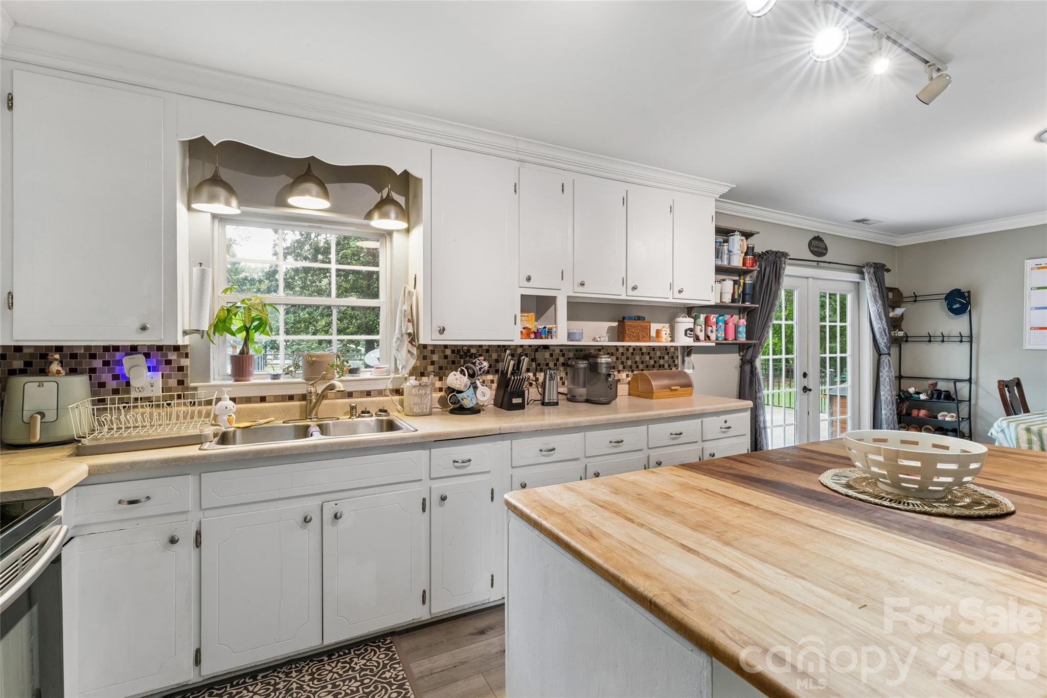 170 Scotts Creek Road — Statesville