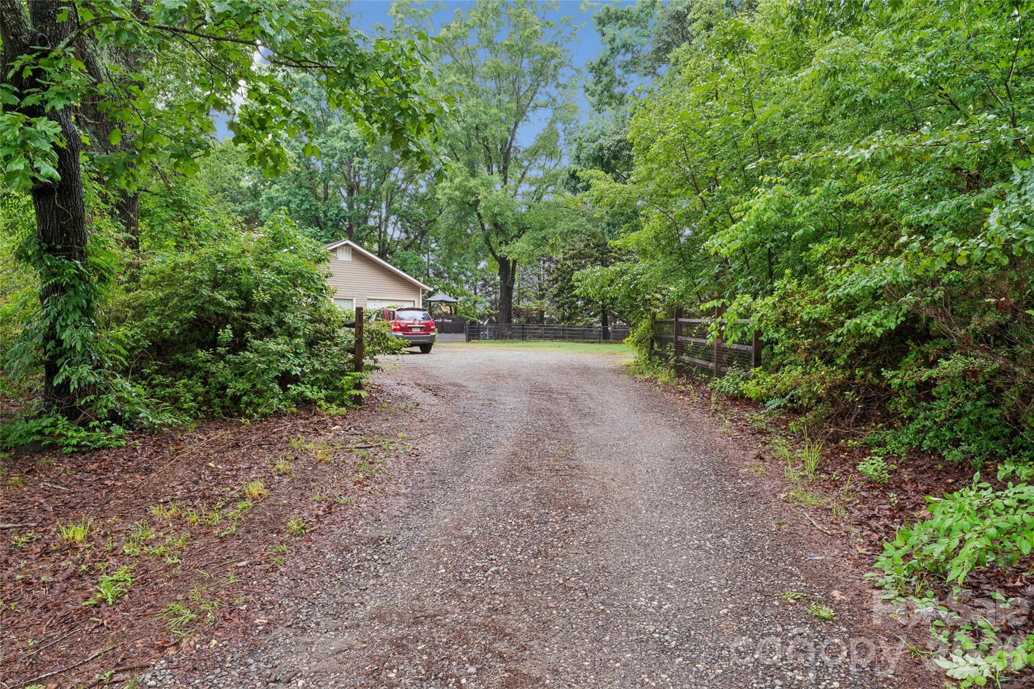 170 Scotts Creek Road — Statesville