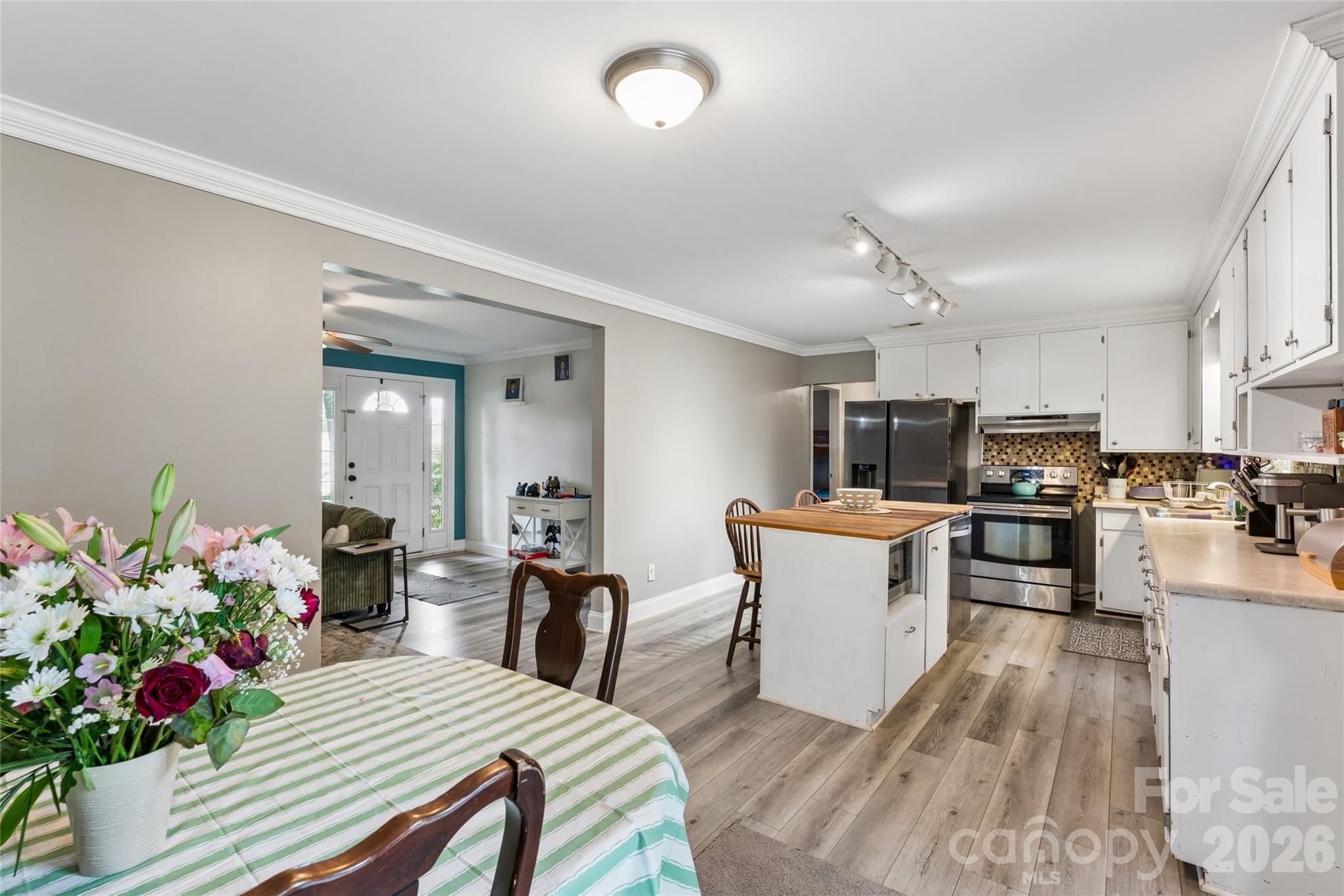 170 Scotts Creek Road — Statesville