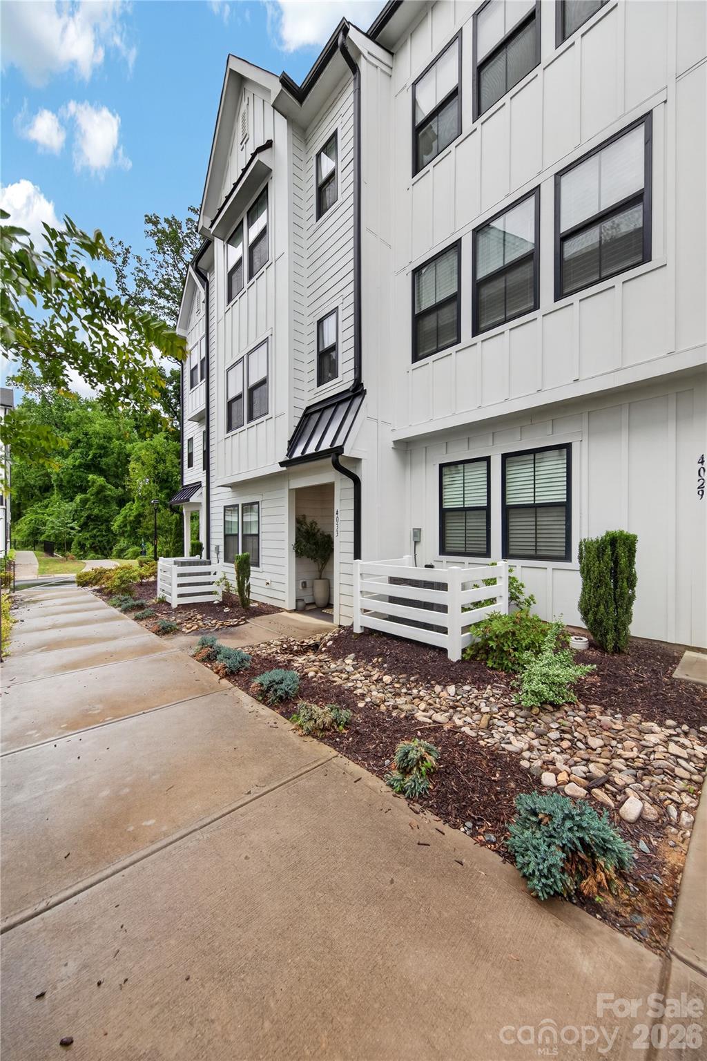 4033 Polluck Way — Charlotte