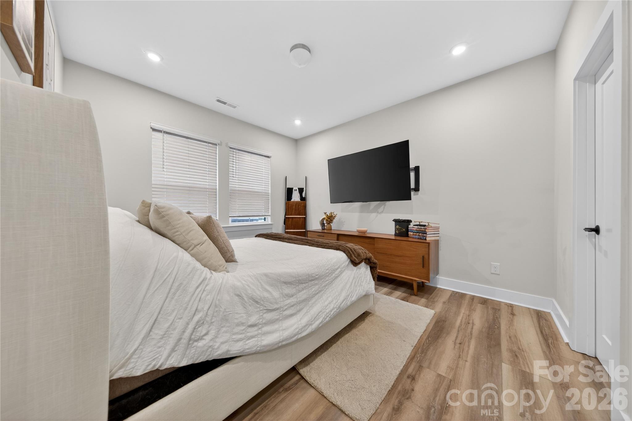 4033 Polluck Way — Charlotte