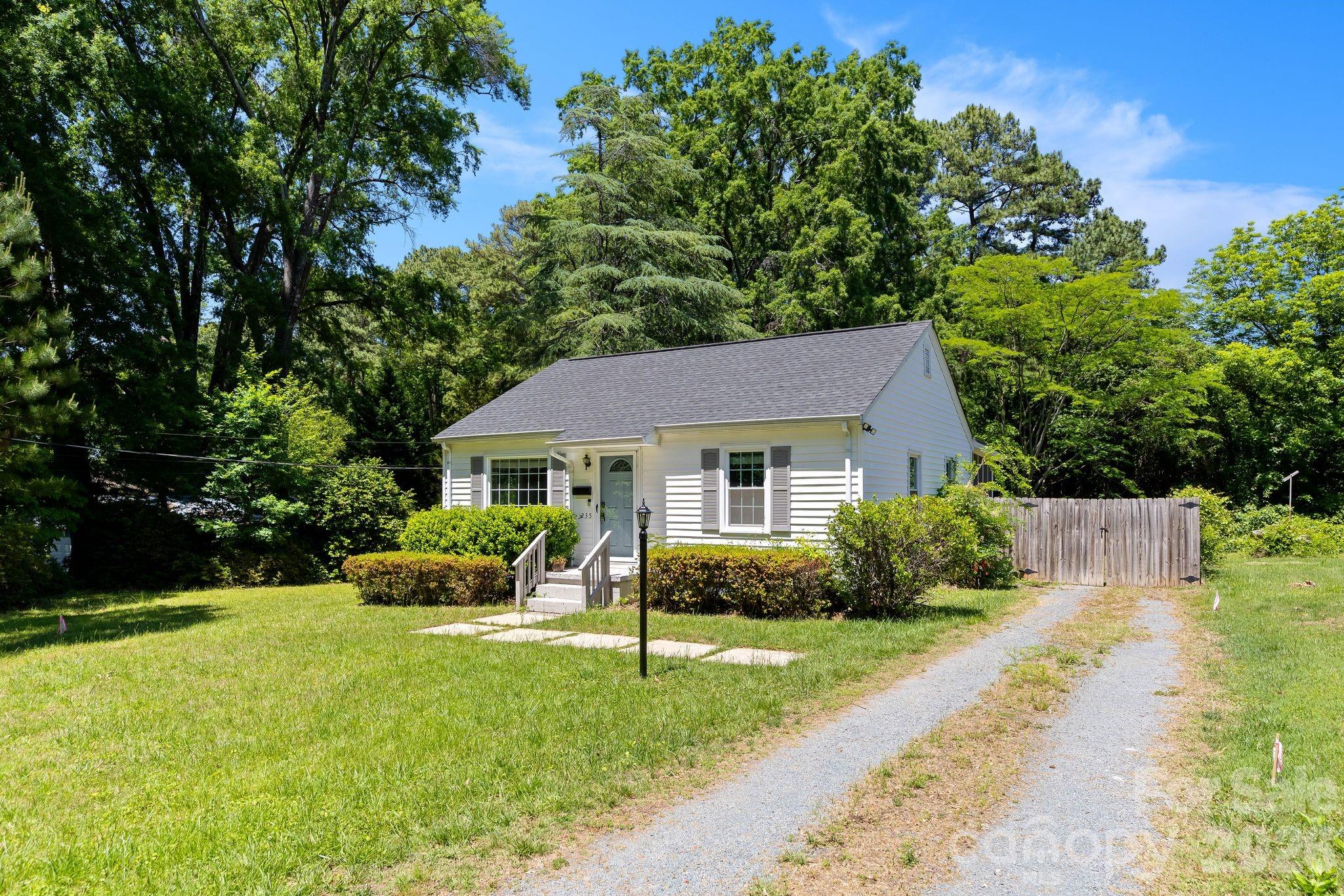 5235 Auburndale Road — Charlotte