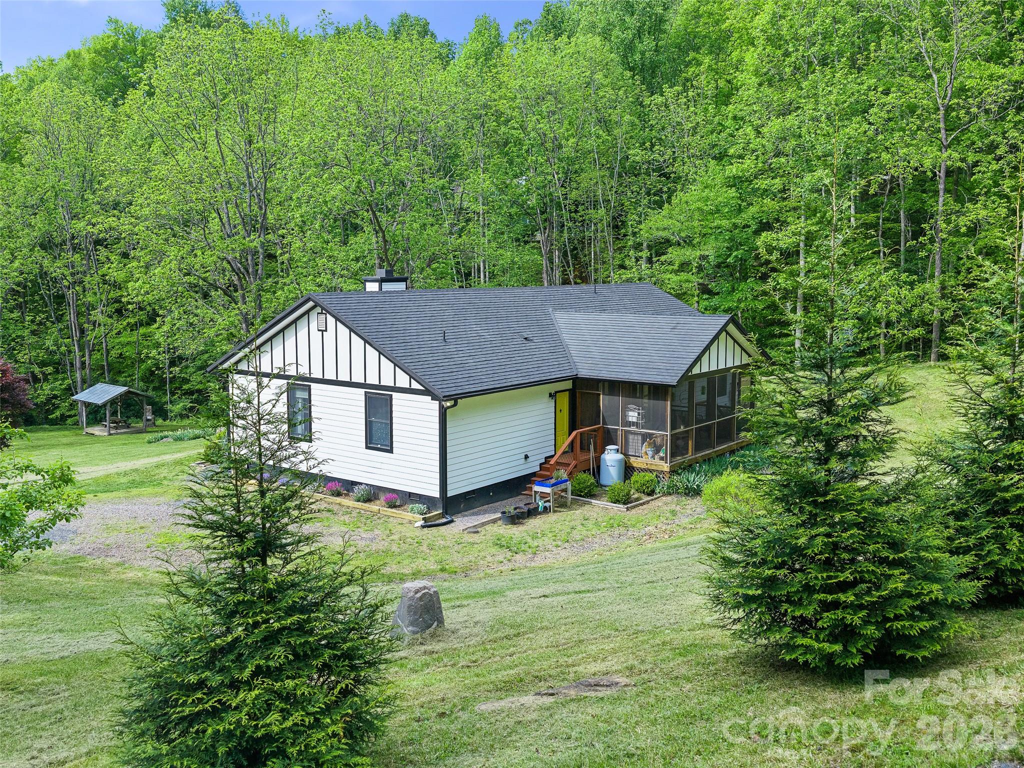 101 Waterwheel Drive — Green Mountain