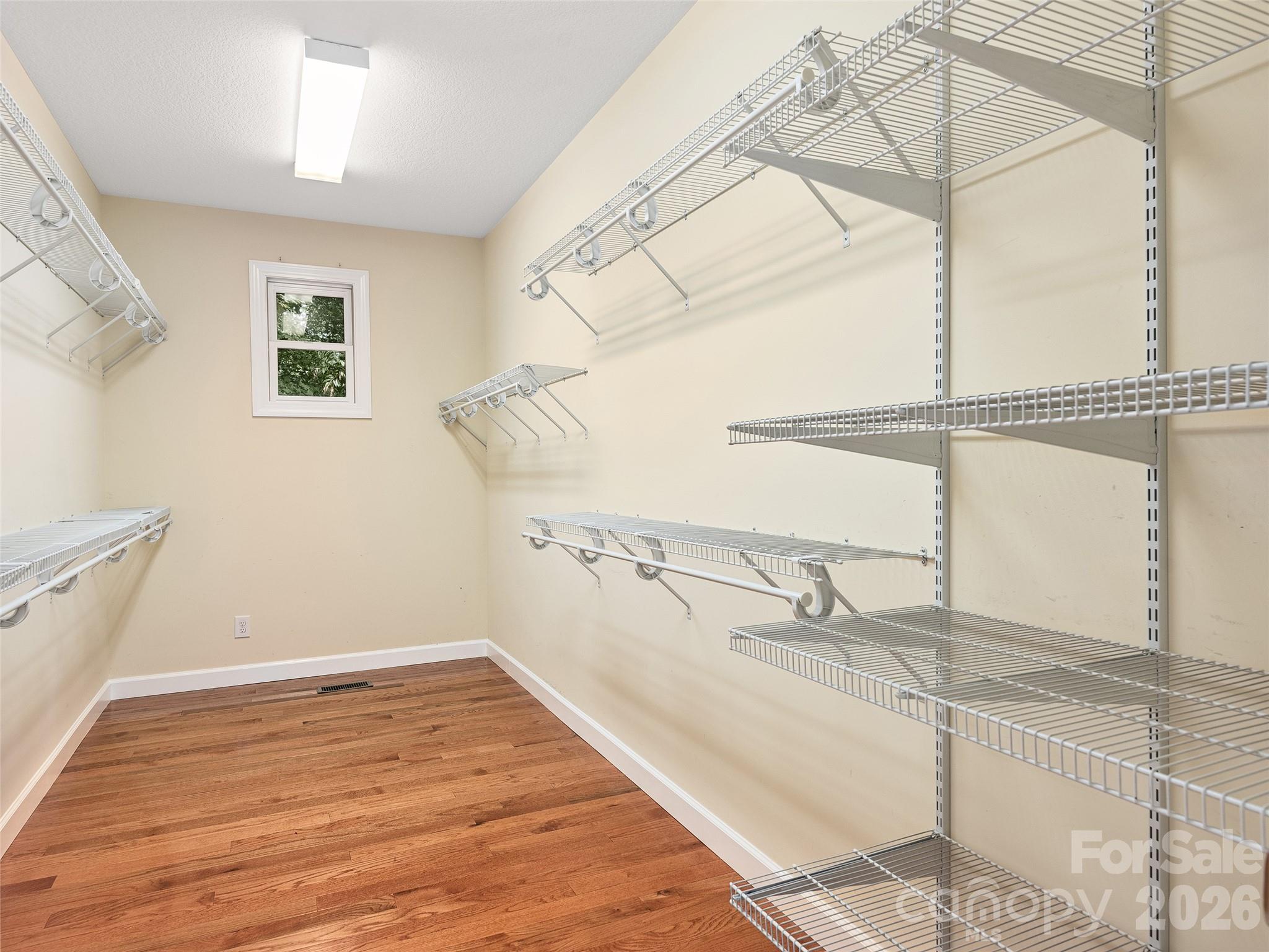 54 Deep Valley Lane — Hendersonville