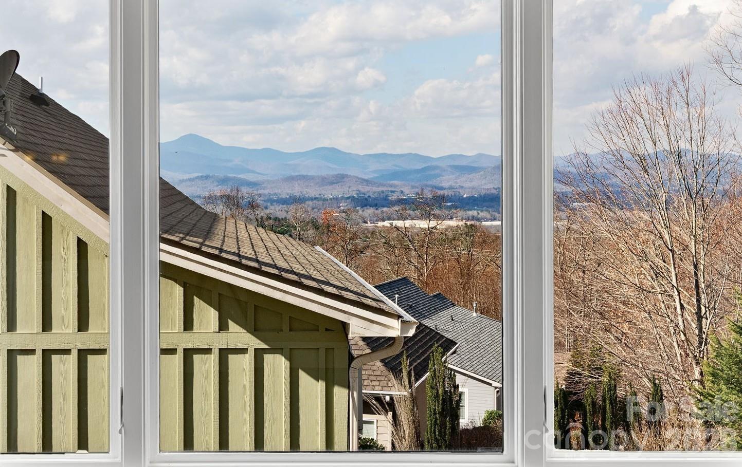 54 Deep Valley Lane — Hendersonville