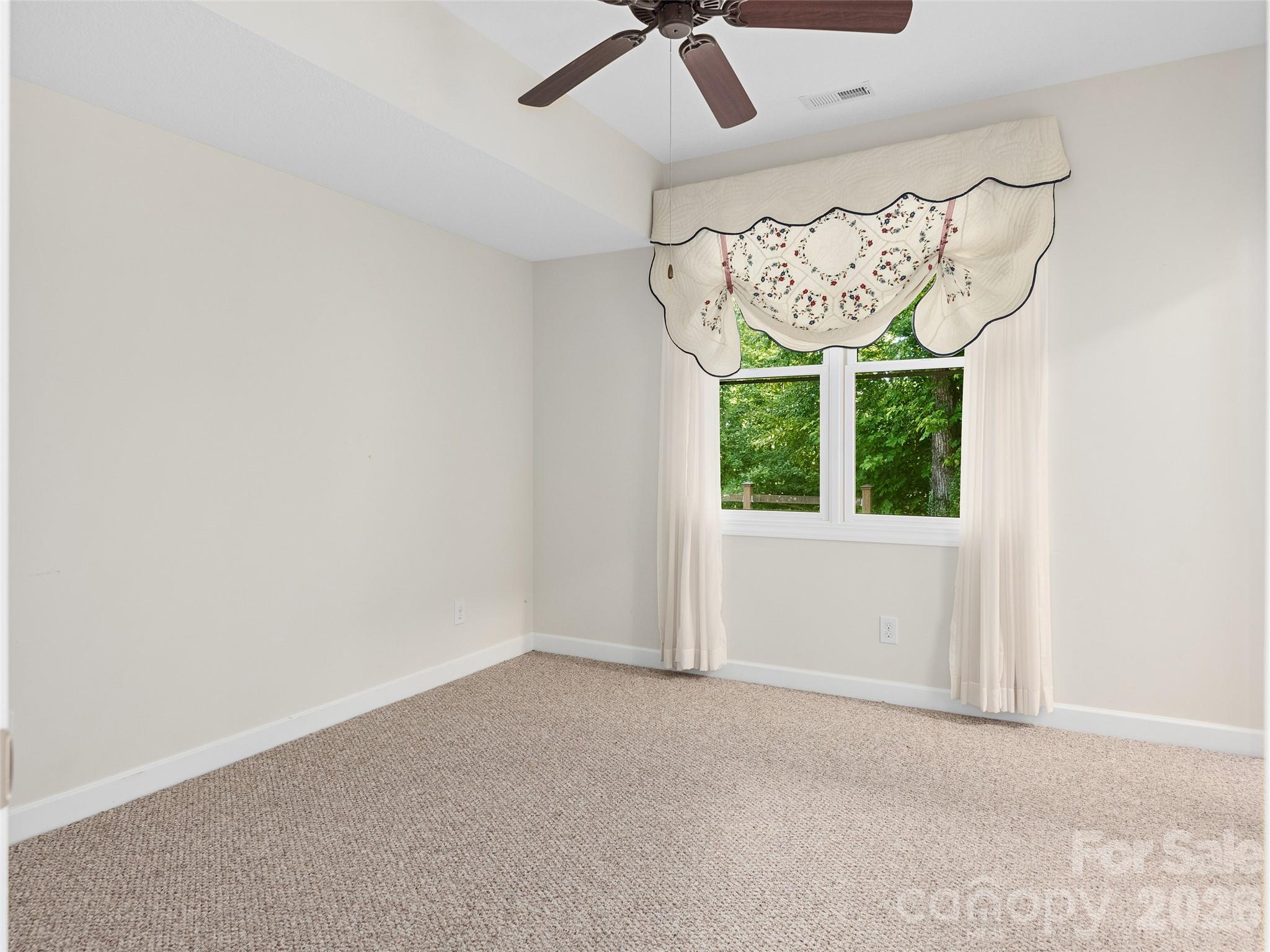 54 Deep Valley Lane — Hendersonville