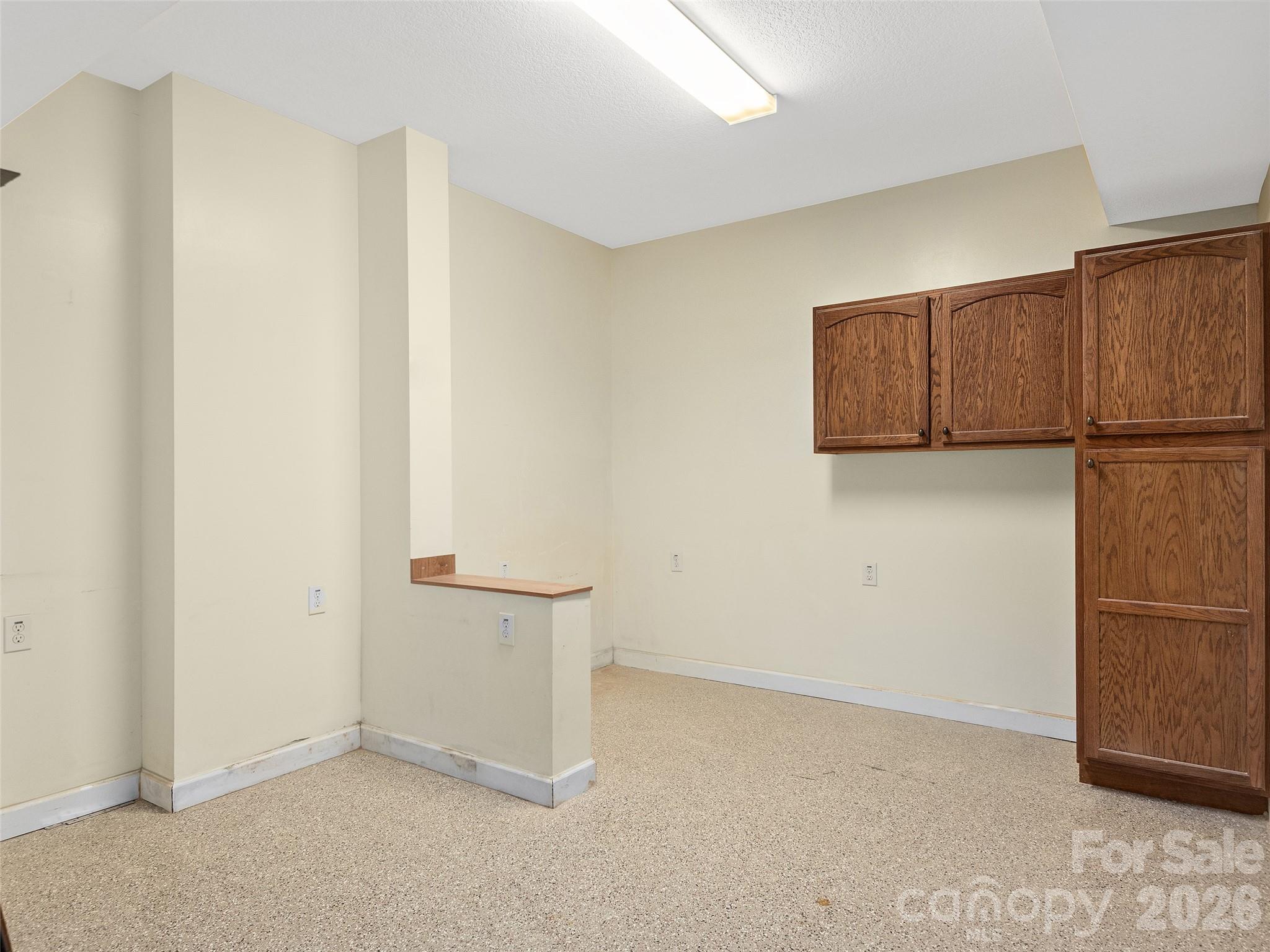 54 Deep Valley Lane — Hendersonville