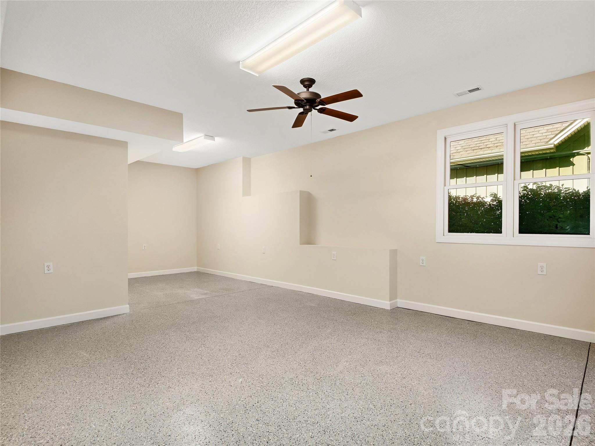 54 Deep Valley Lane — Hendersonville