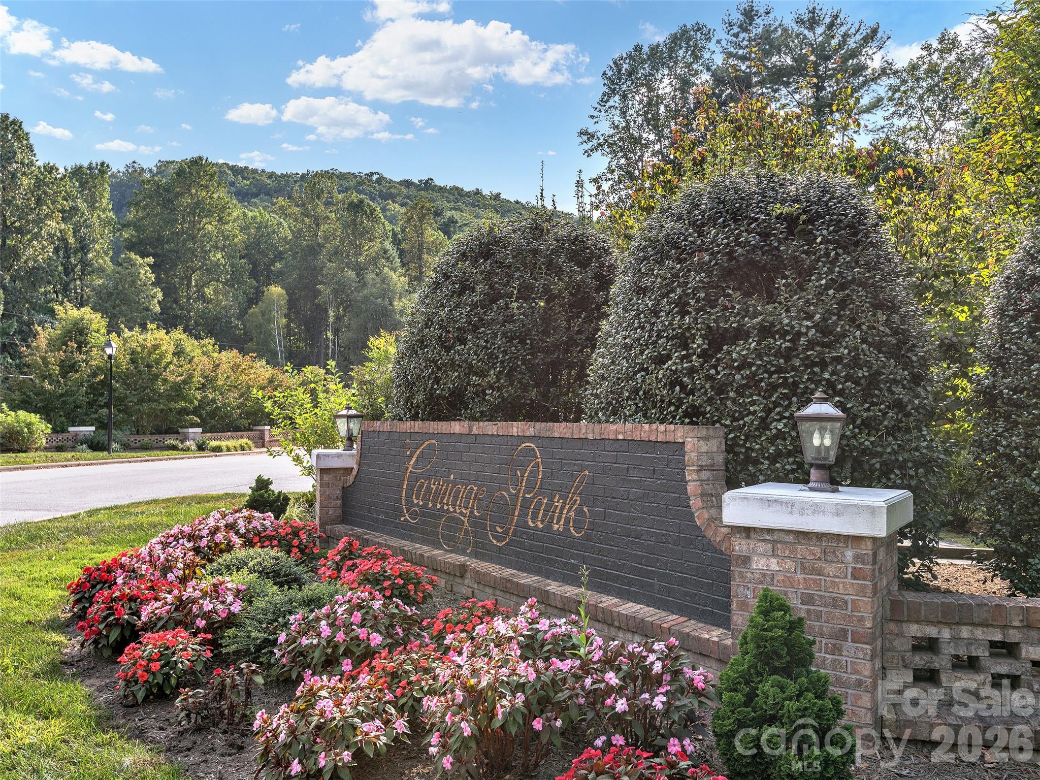 54 Deep Valley Lane — Hendersonville