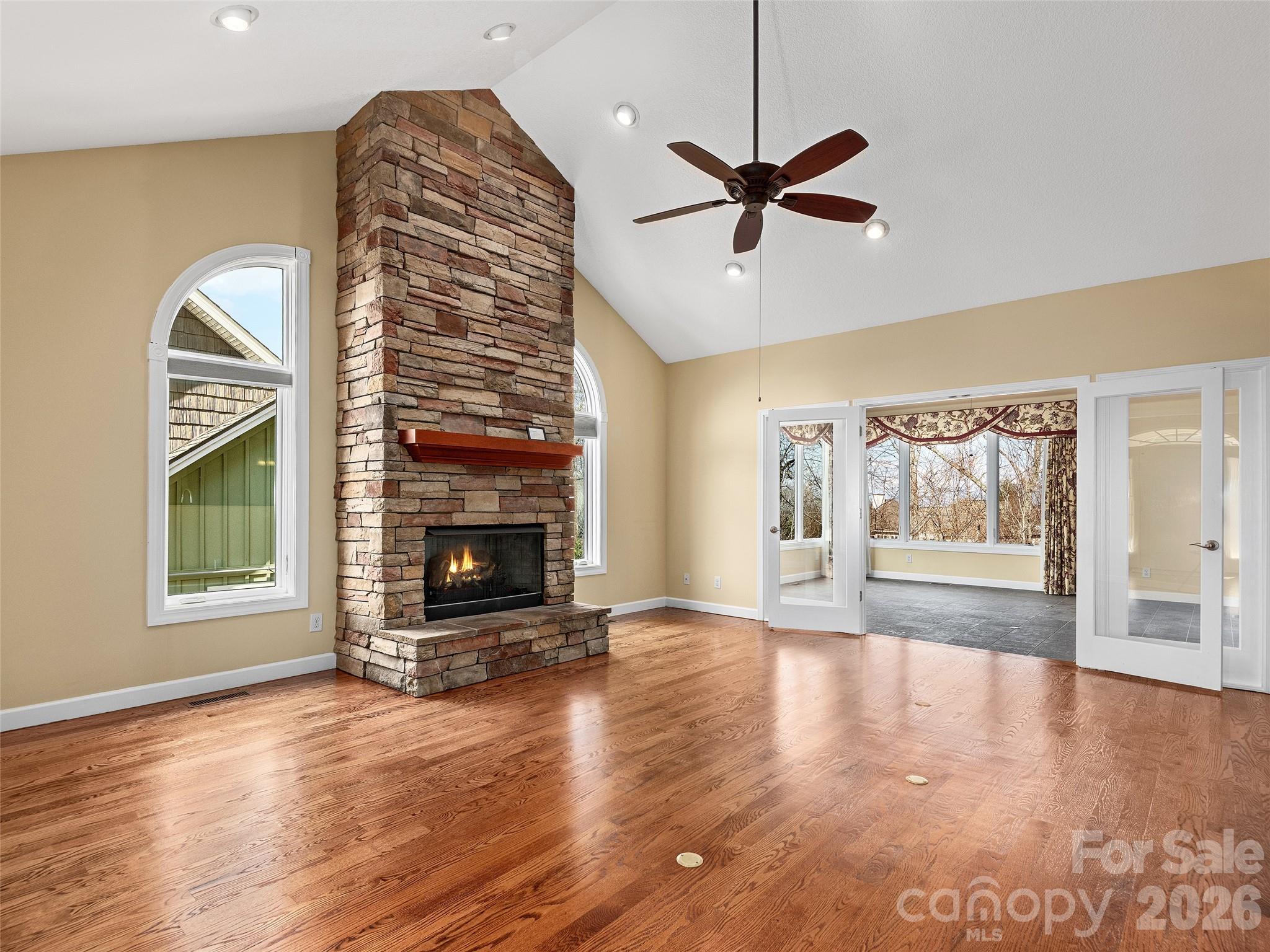 54 Deep Valley Lane — Hendersonville