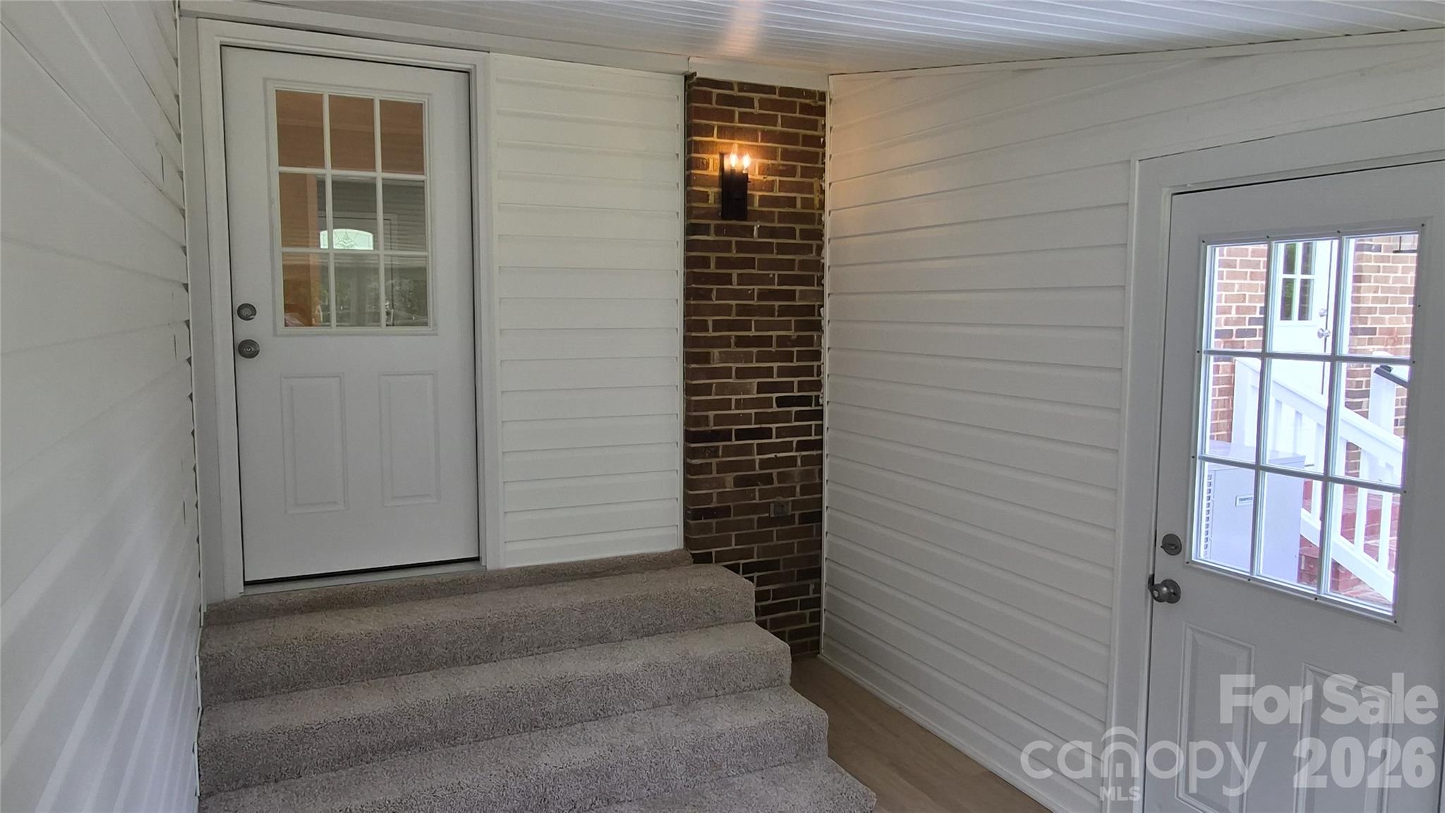 2047 John Everall Road — Lancaster