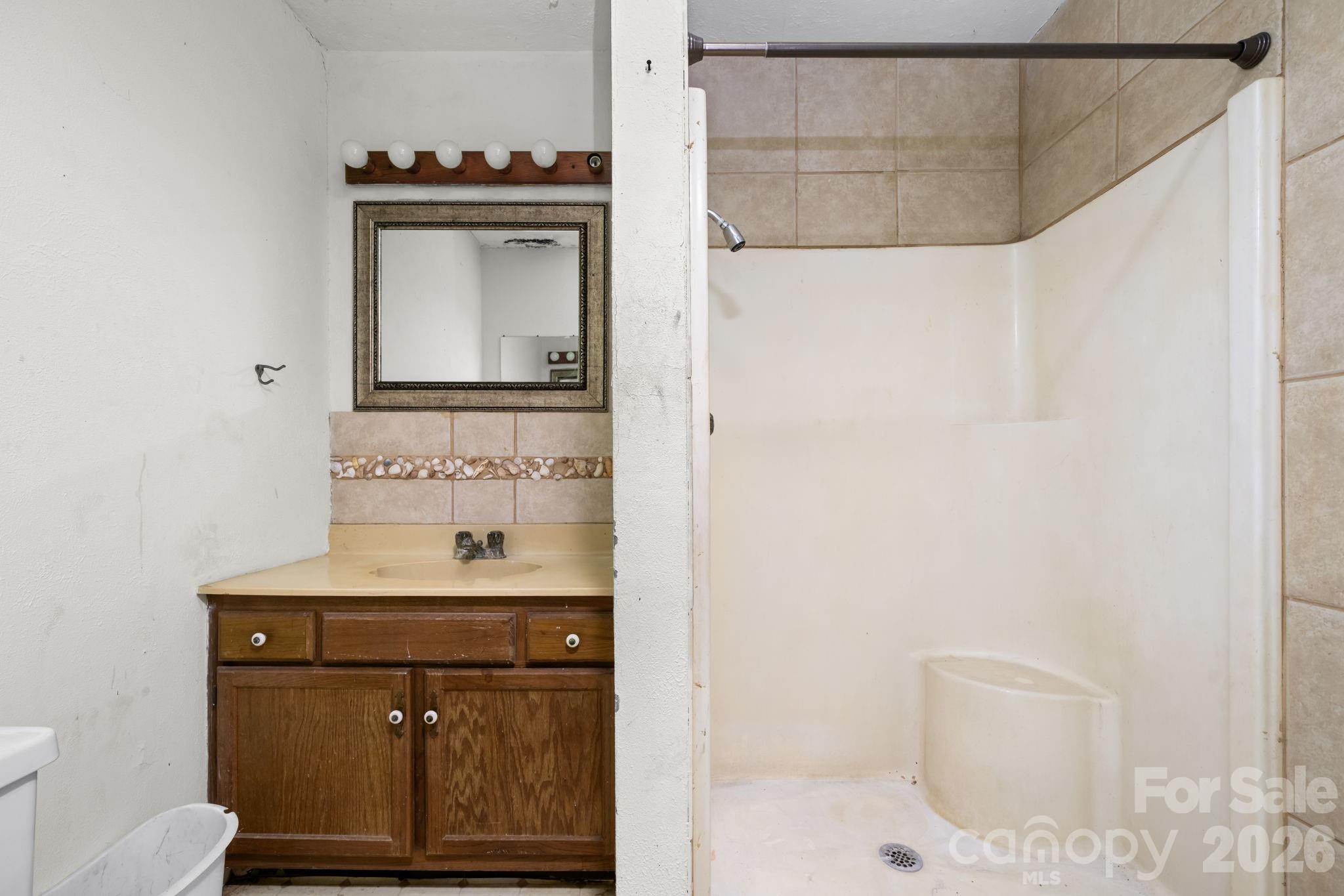160 & 164 Arlington Street — Forest City