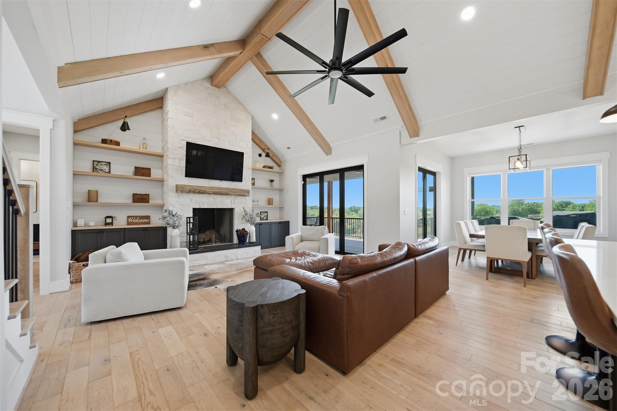 2322 Moss Farm Road — Hickory