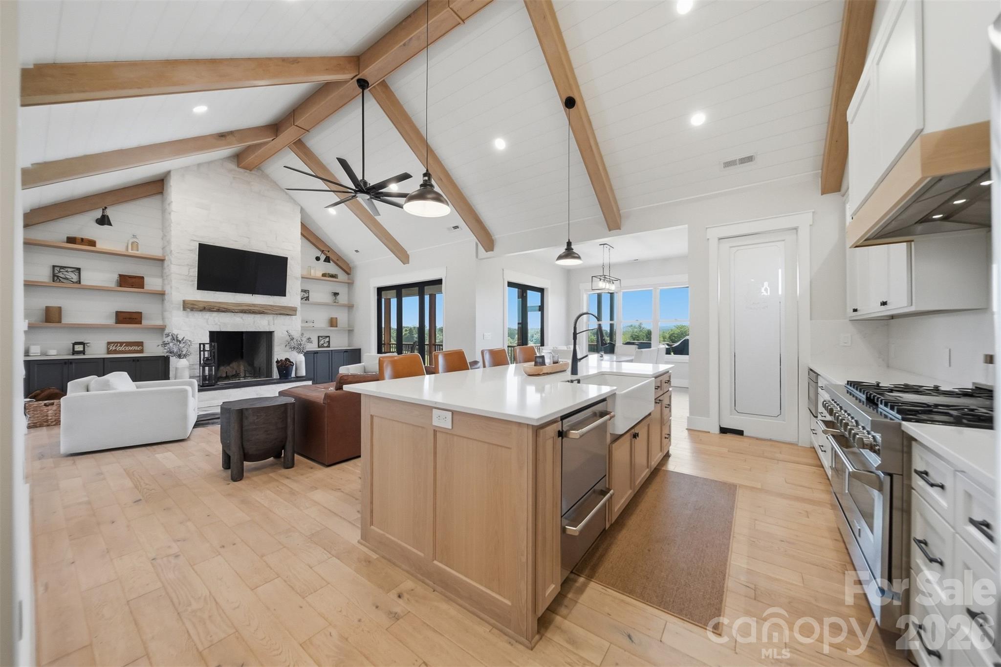 2322 Moss Farm Road — Hickory
