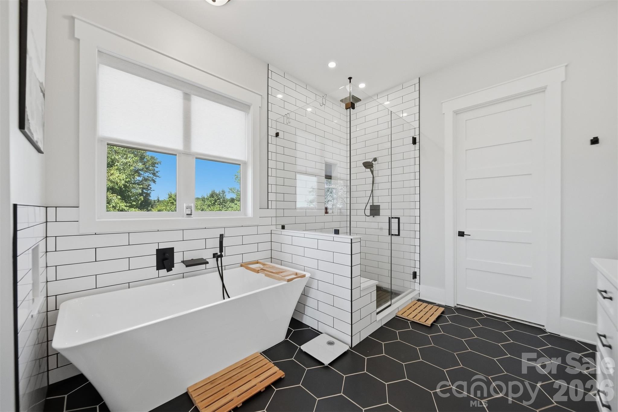 2322 Moss Farm Road — Hickory