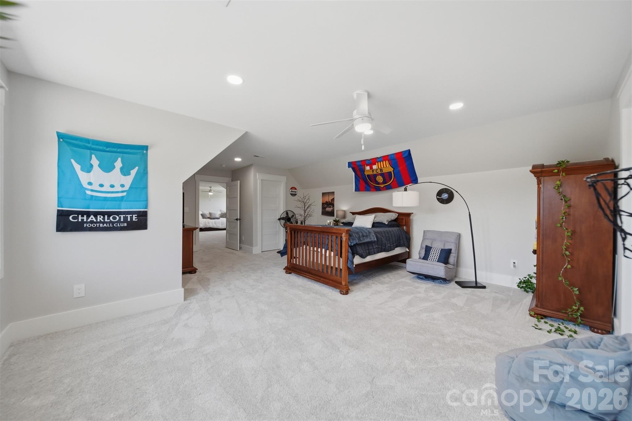 2322 Moss Farm Road — Hickory