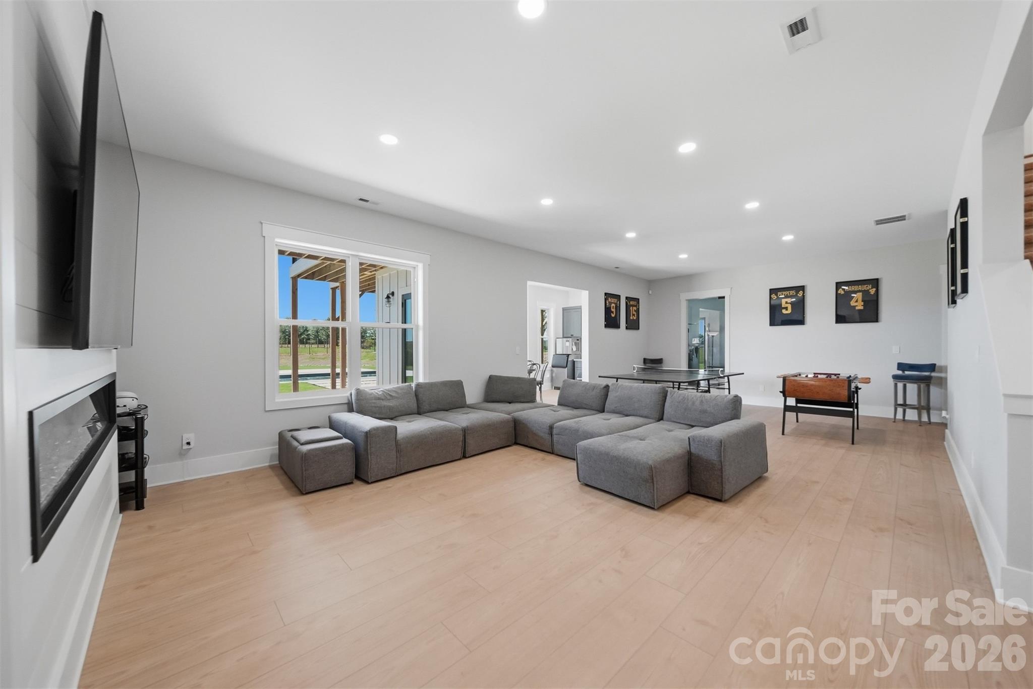 2322 Moss Farm Road — Hickory