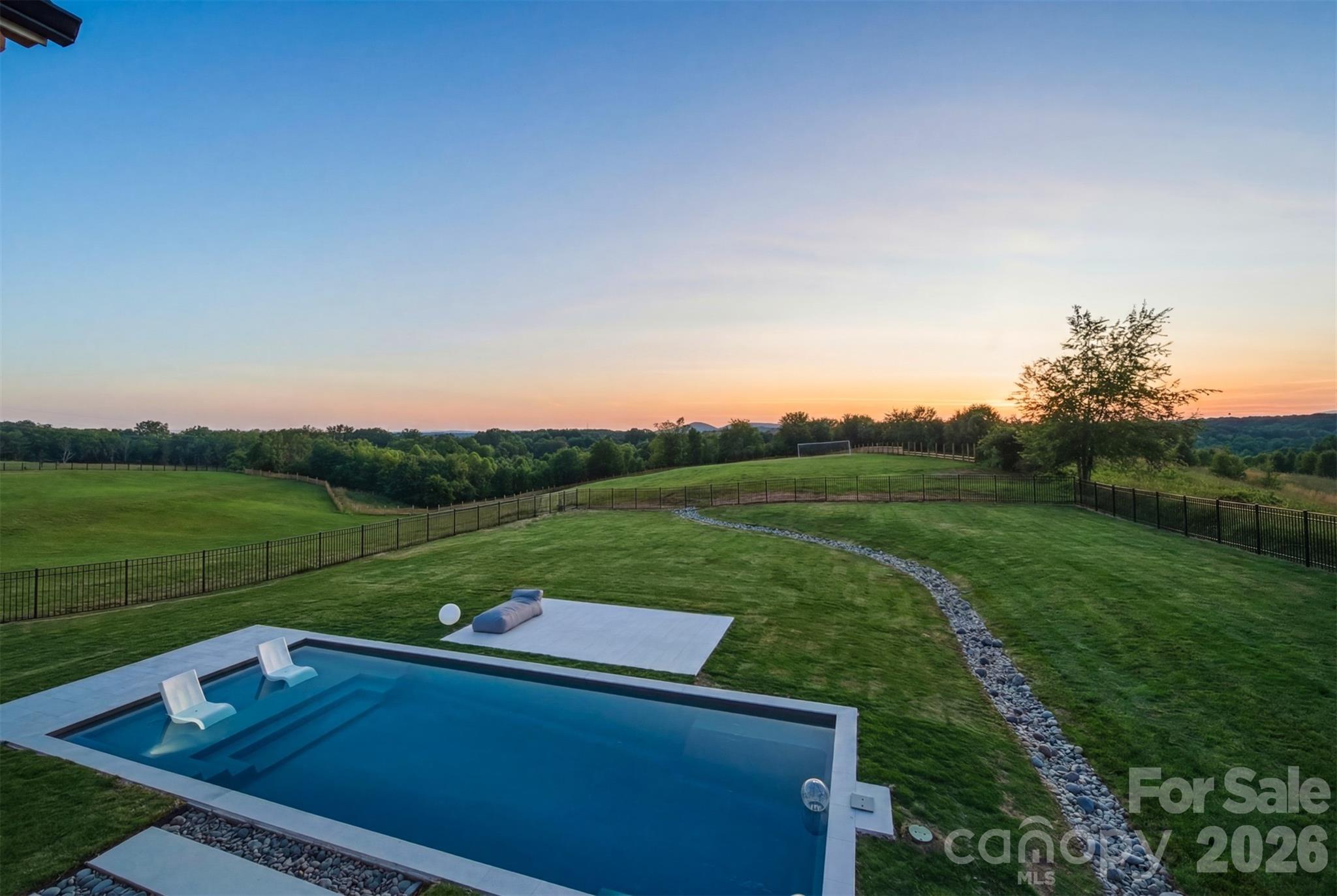 2322 Moss Farm Road — Hickory