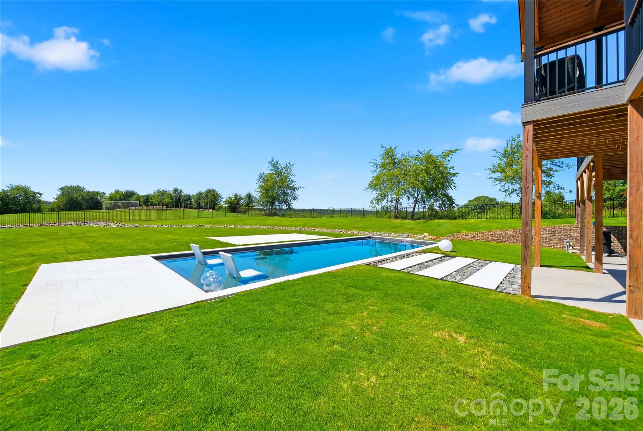 2322 Moss Farm Road — Hickory