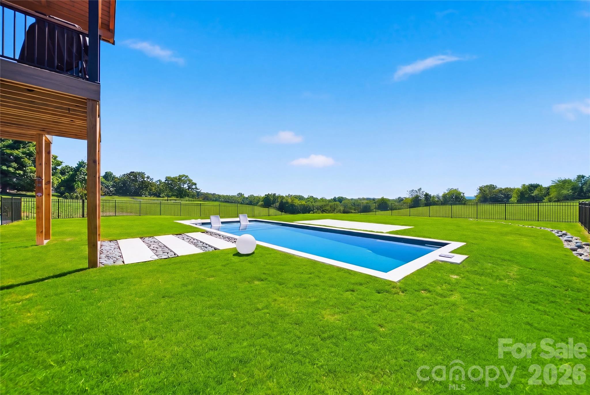2322 Moss Farm Road — Hickory