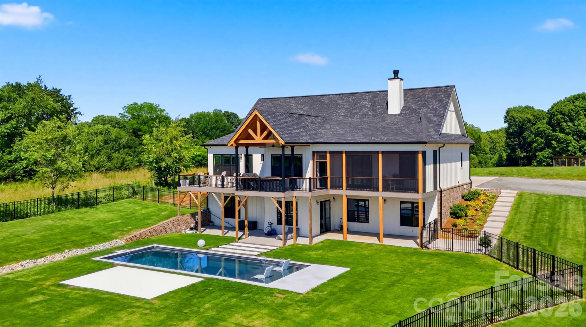 2322 Moss Farm Road — Hickory