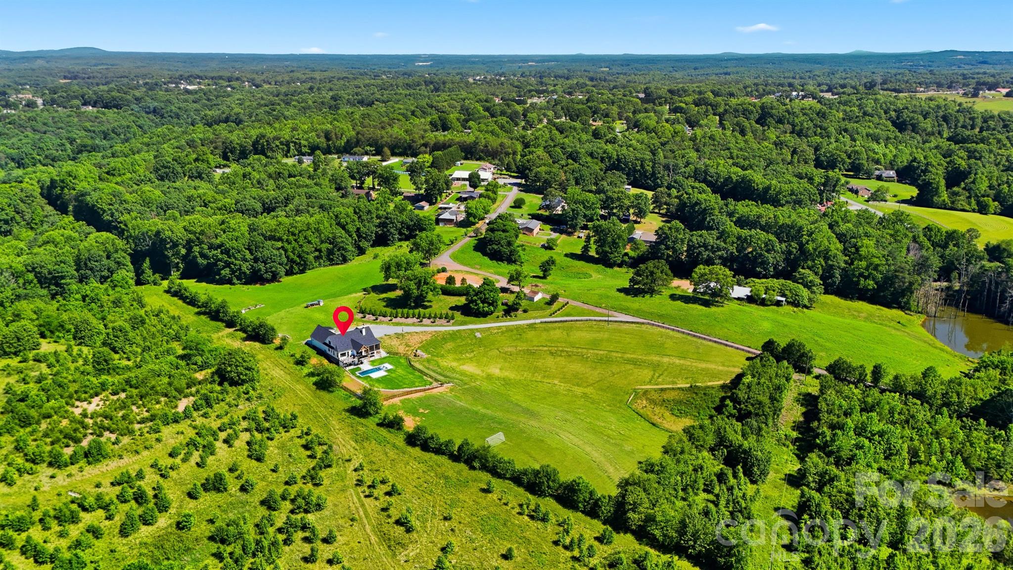 2322 Moss Farm Road — Hickory