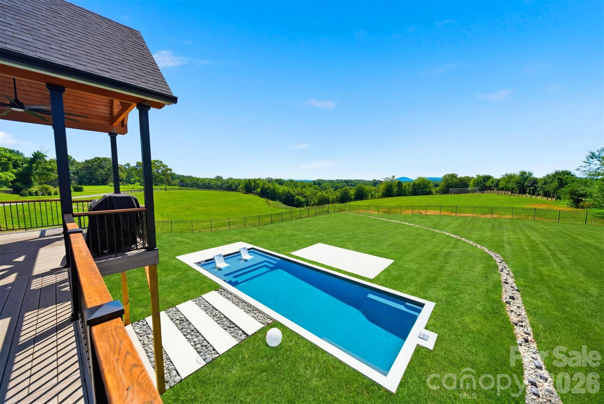 2322 Moss Farm Road — Hickory
