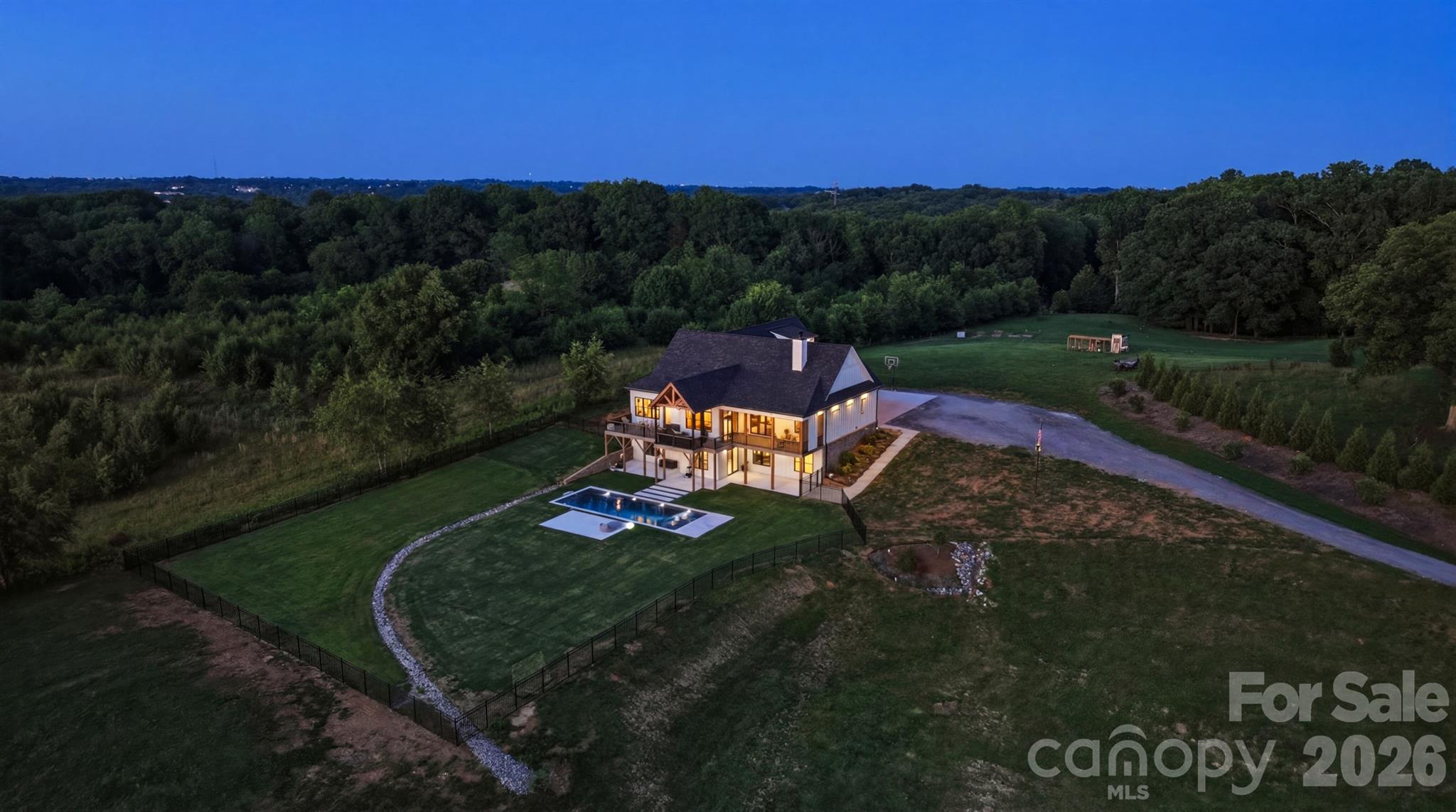 2322 Moss Farm Road — Hickory