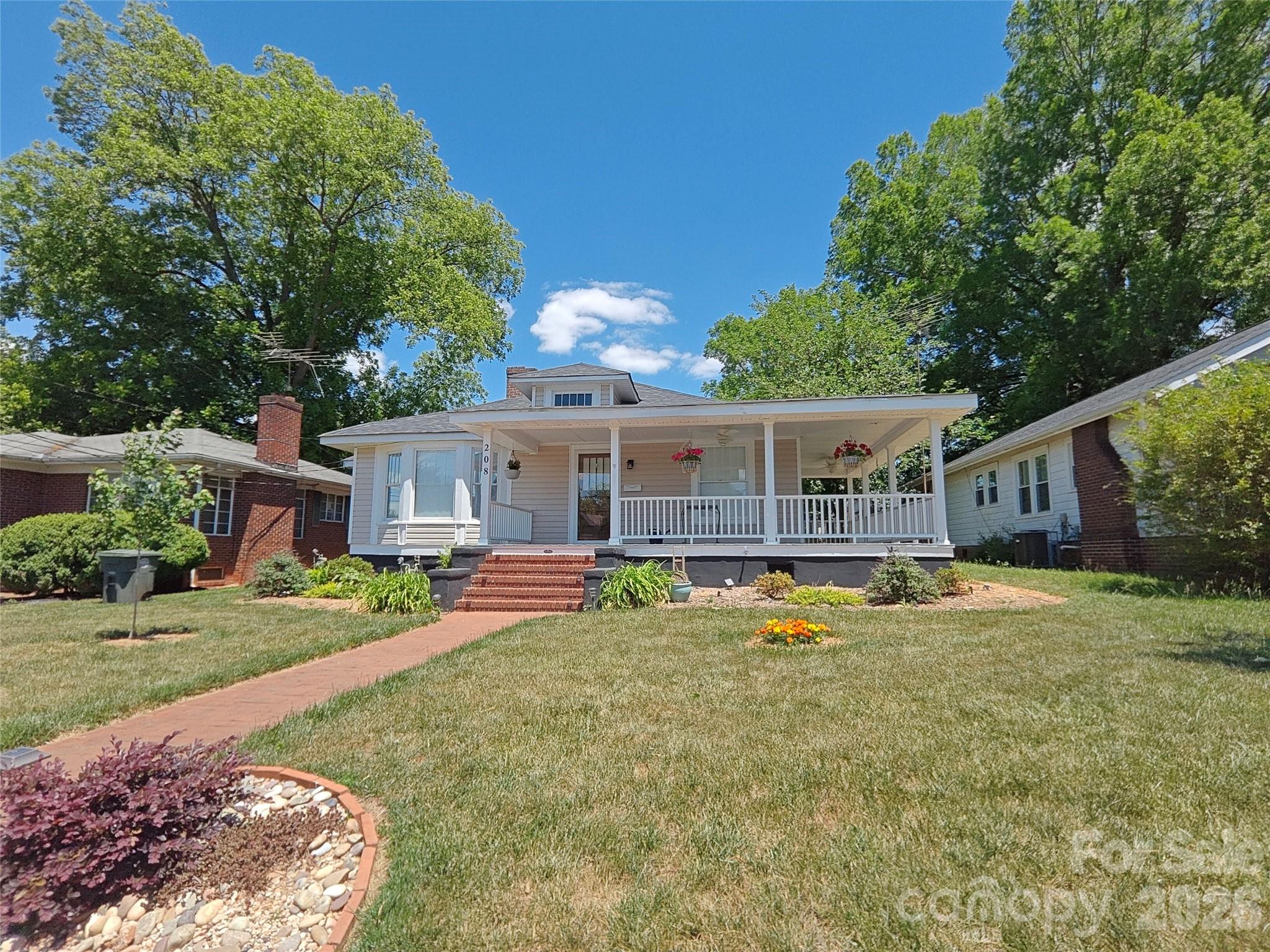208 Heilig Avenue — Salisbury