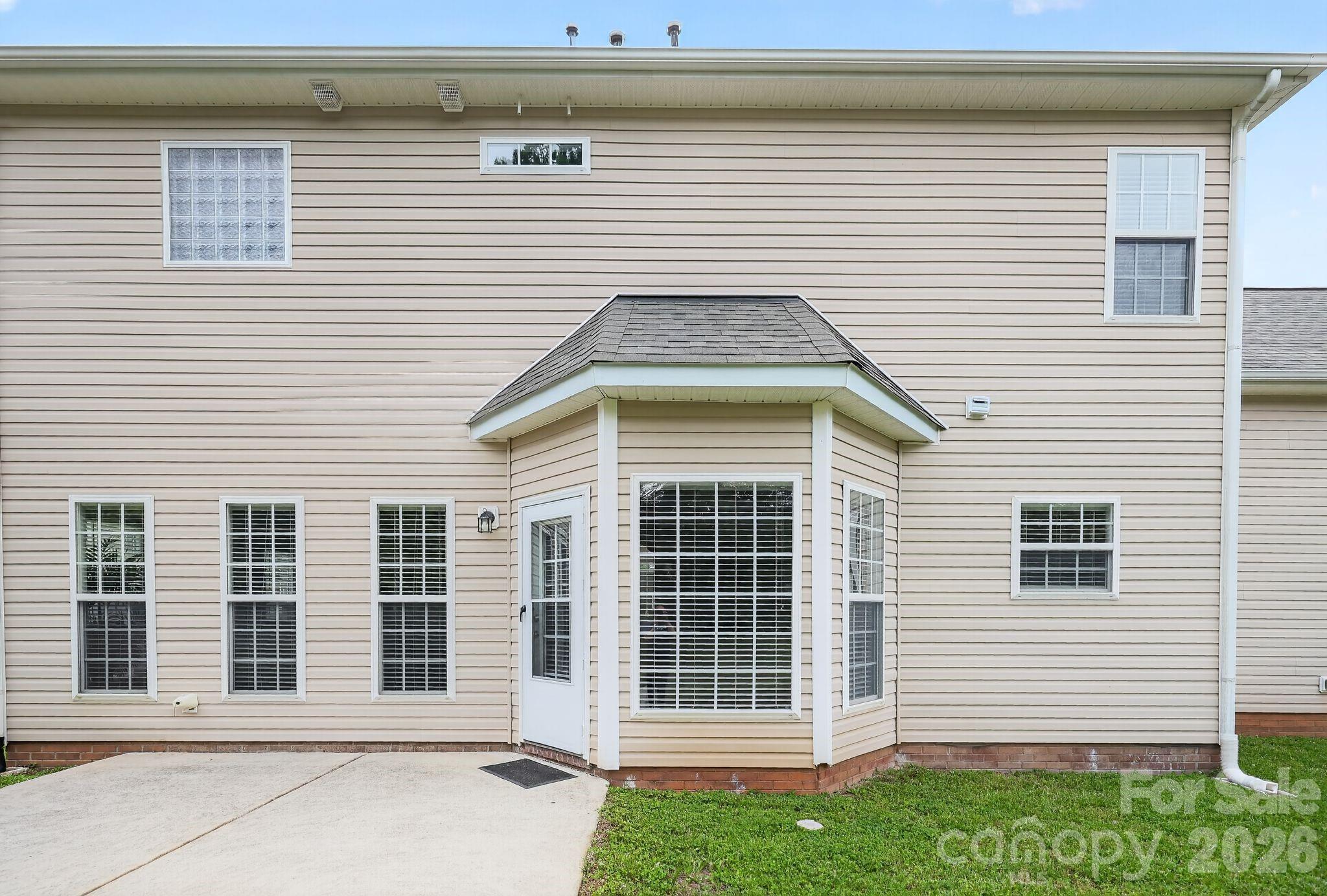 1601 Sumpter Lane — Monroe