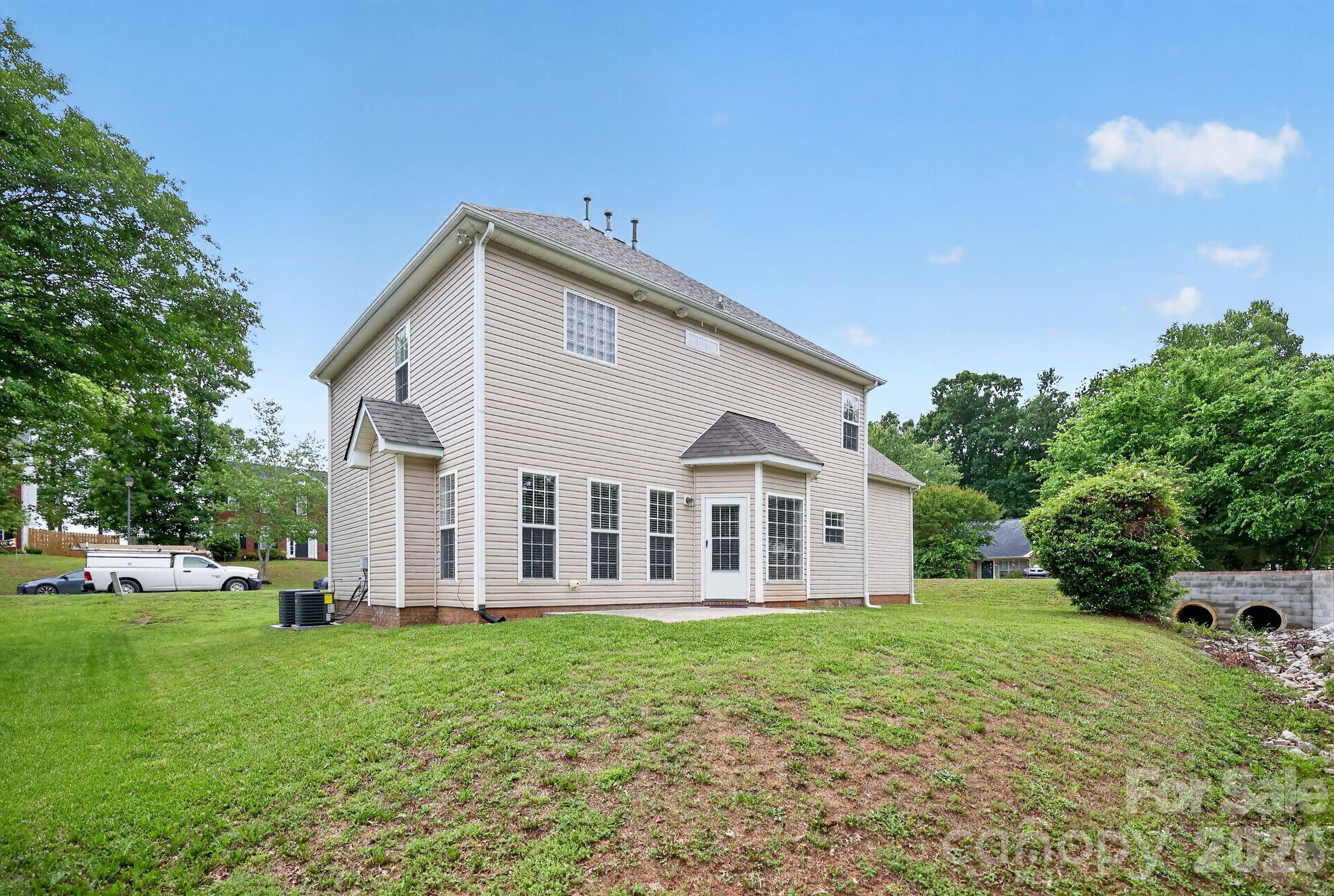 1601 Sumpter Lane — Monroe