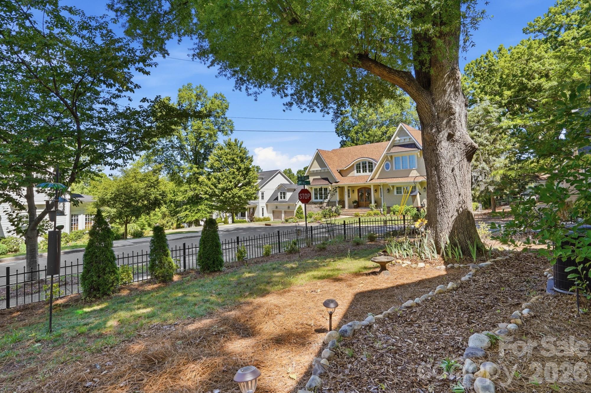 534 Spring Street — Davidson