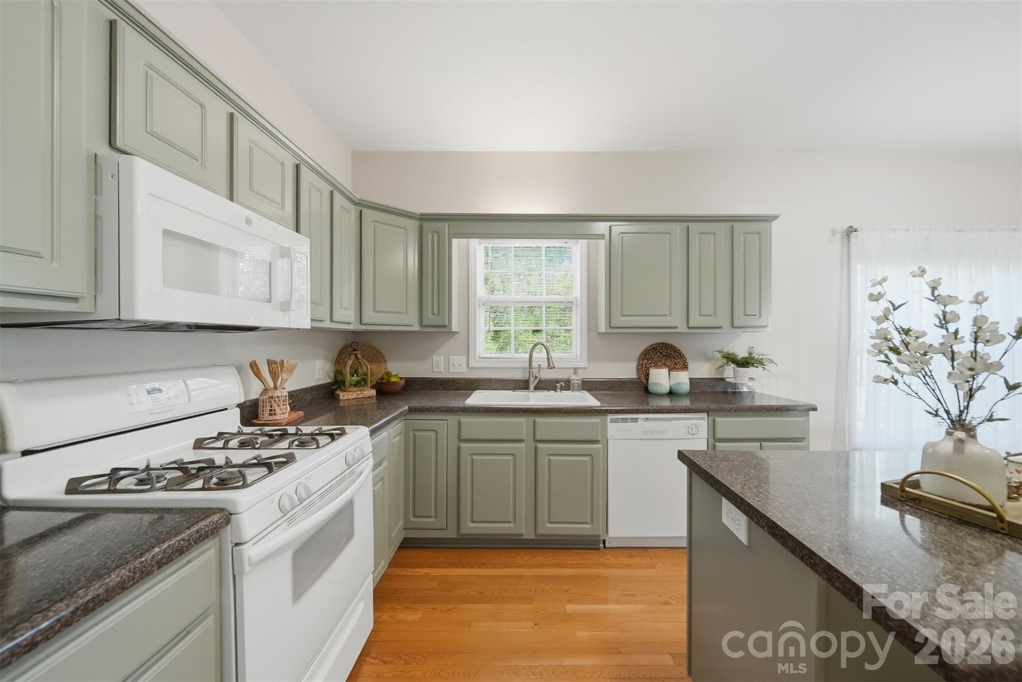 19 Heron Cove Loop #B — Hickory