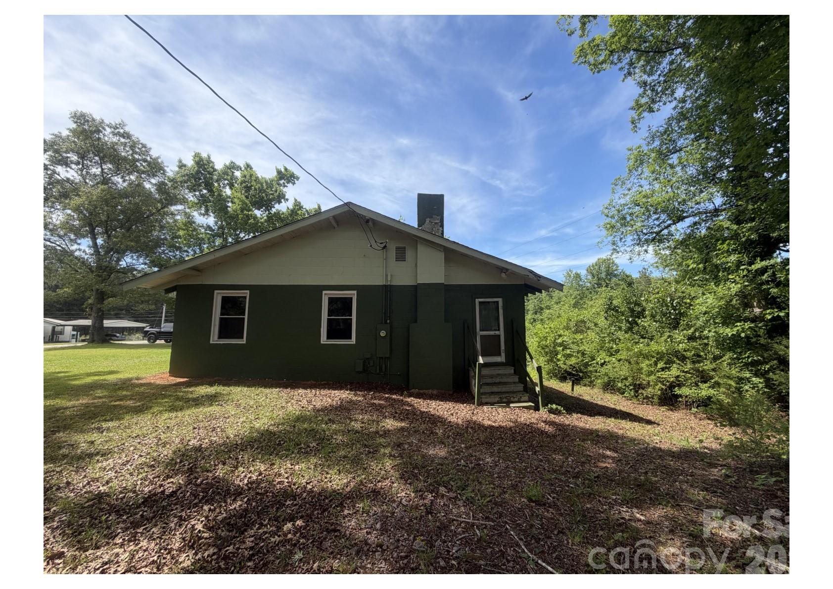 341 Lake Road — Rockingham