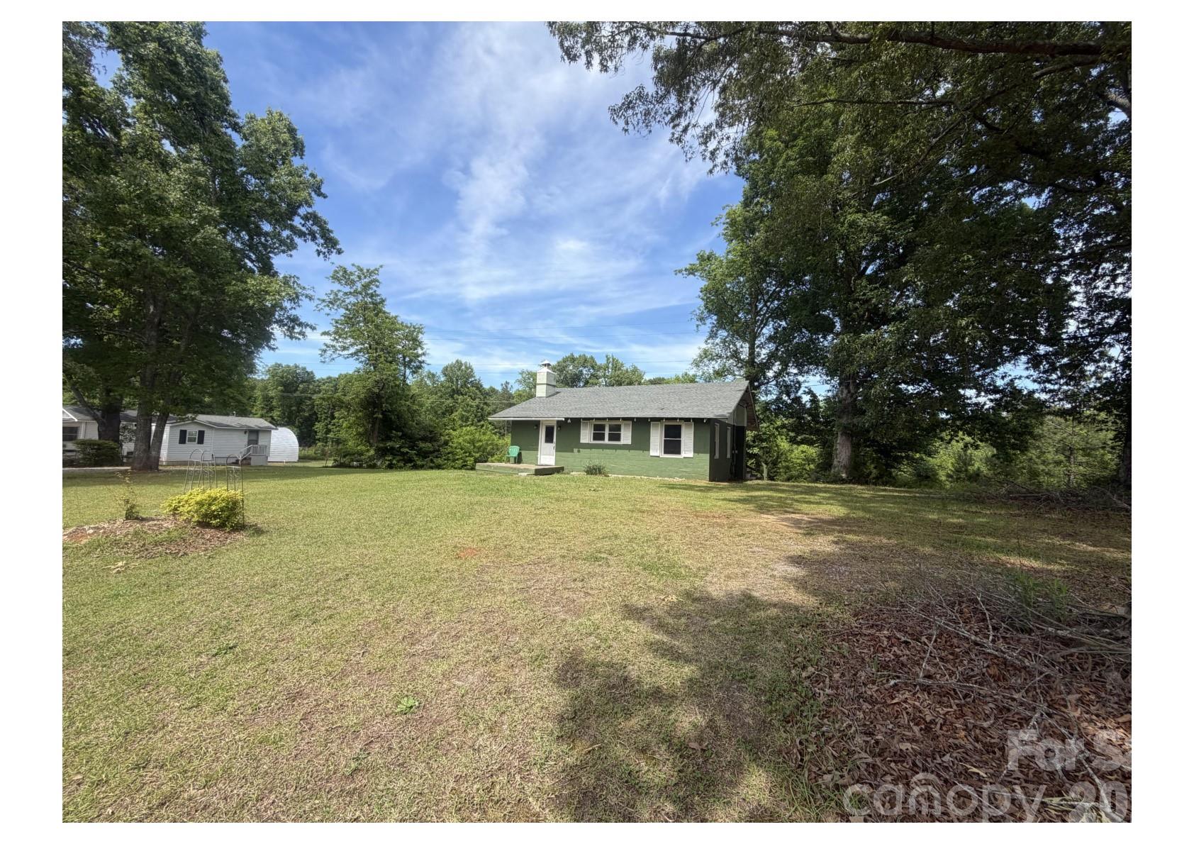 341 Lake Road — Rockingham