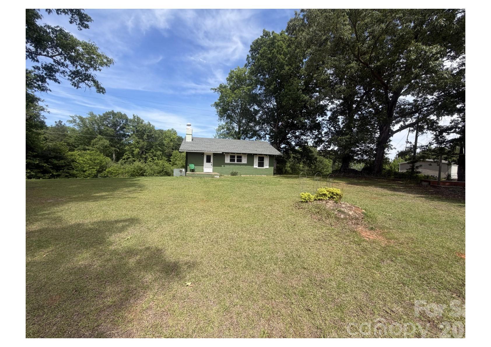 341 Lake Road — Rockingham