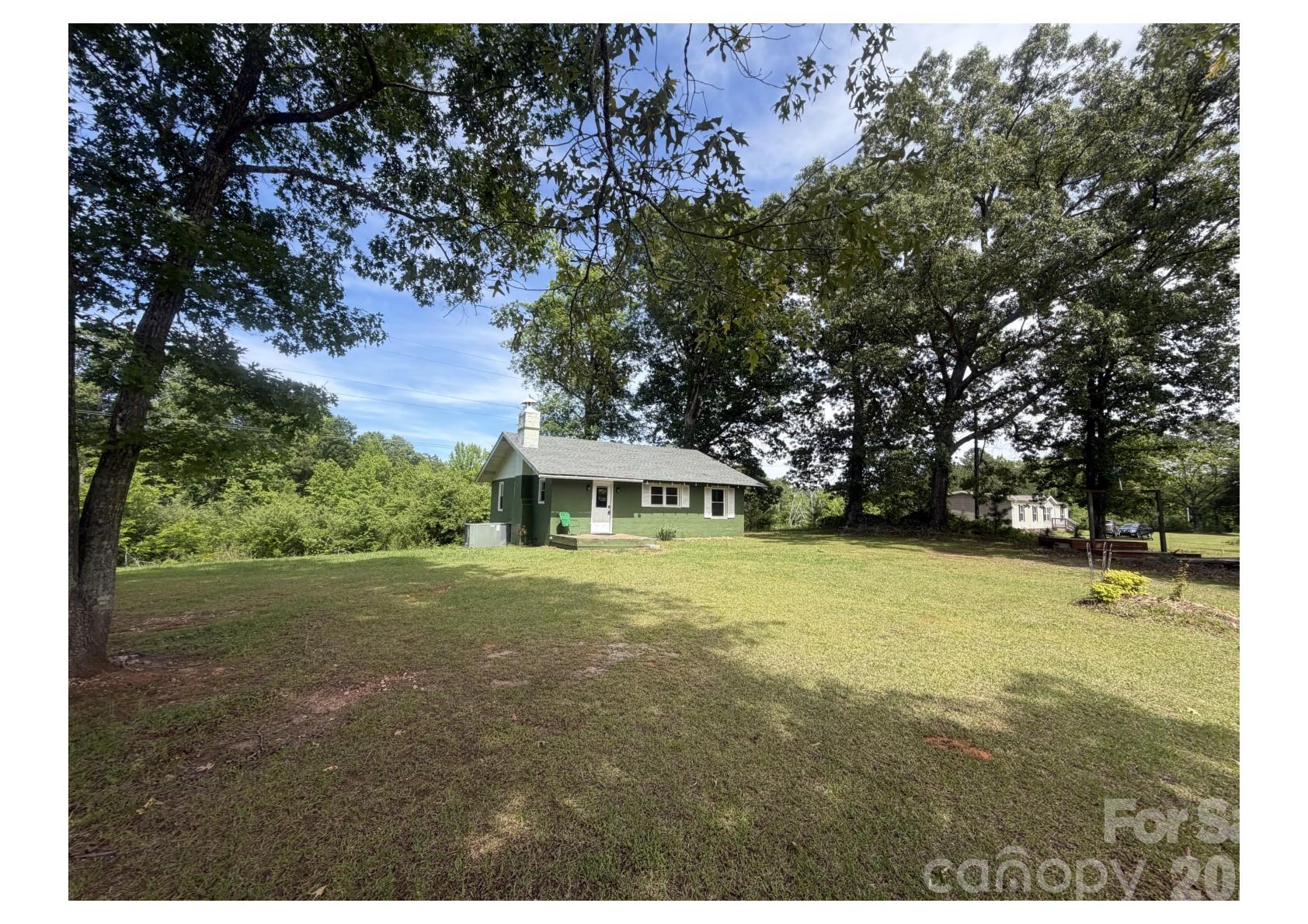 341 Lake Road — Rockingham