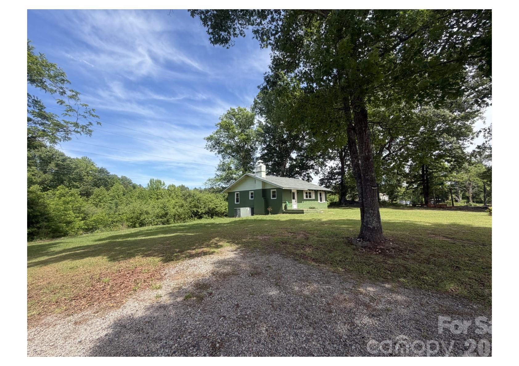 341 Lake Road — Rockingham