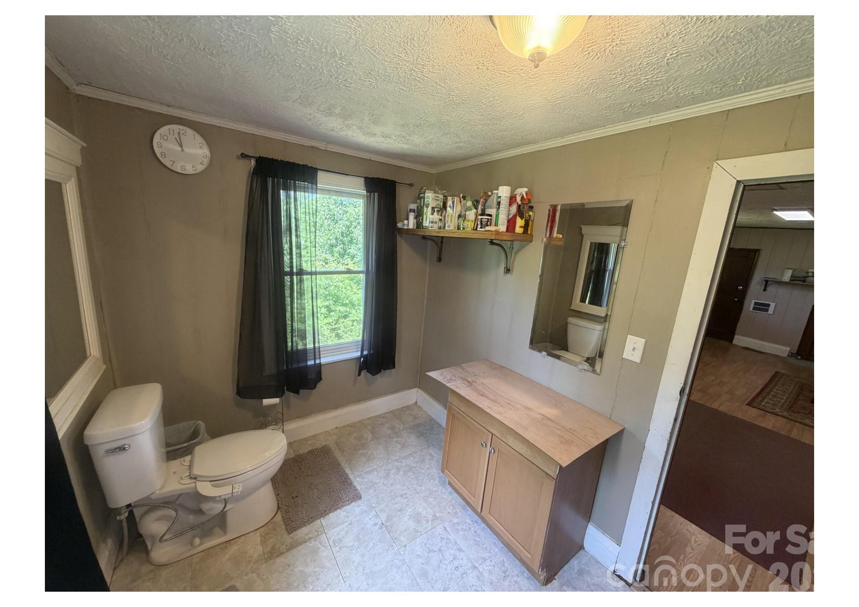 341 Lake Road — Rockingham