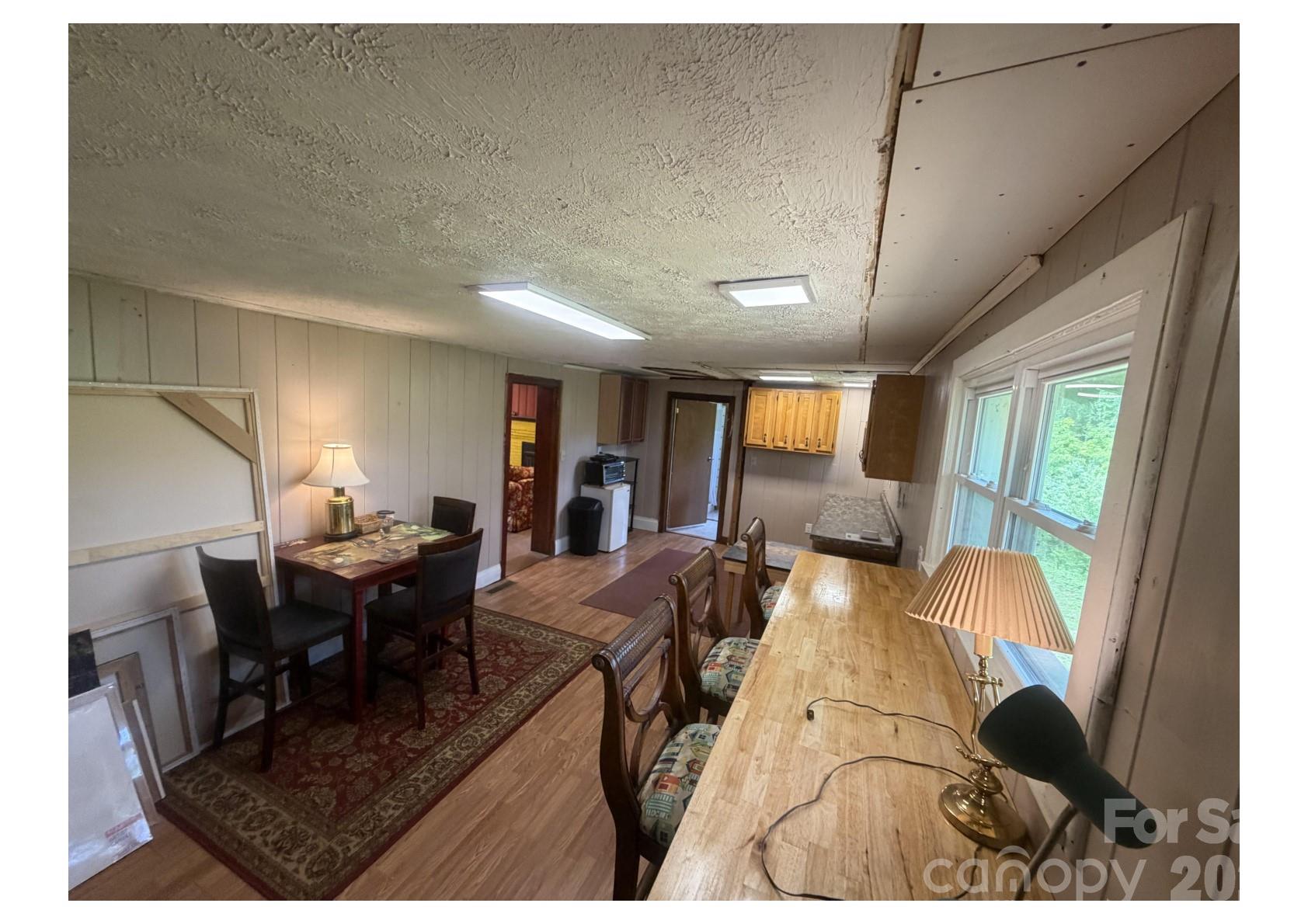 341 Lake Road — Rockingham