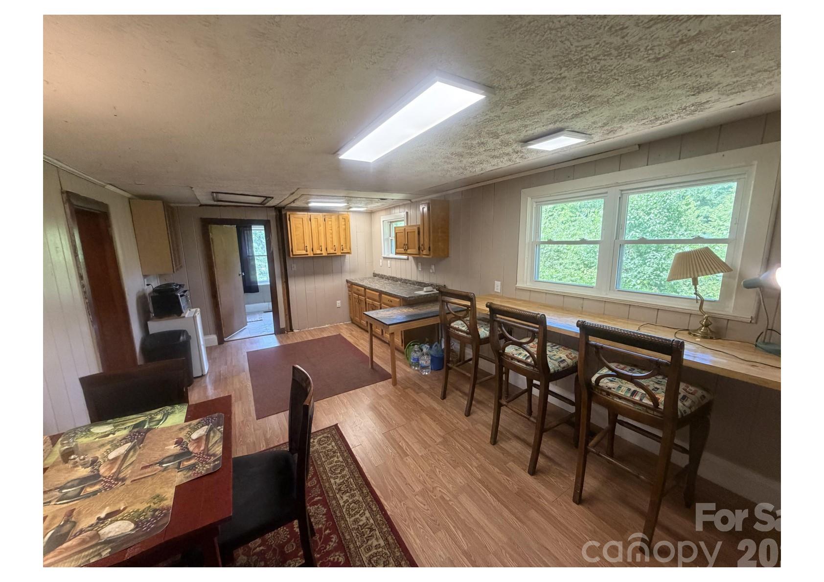 341 Lake Road — Rockingham