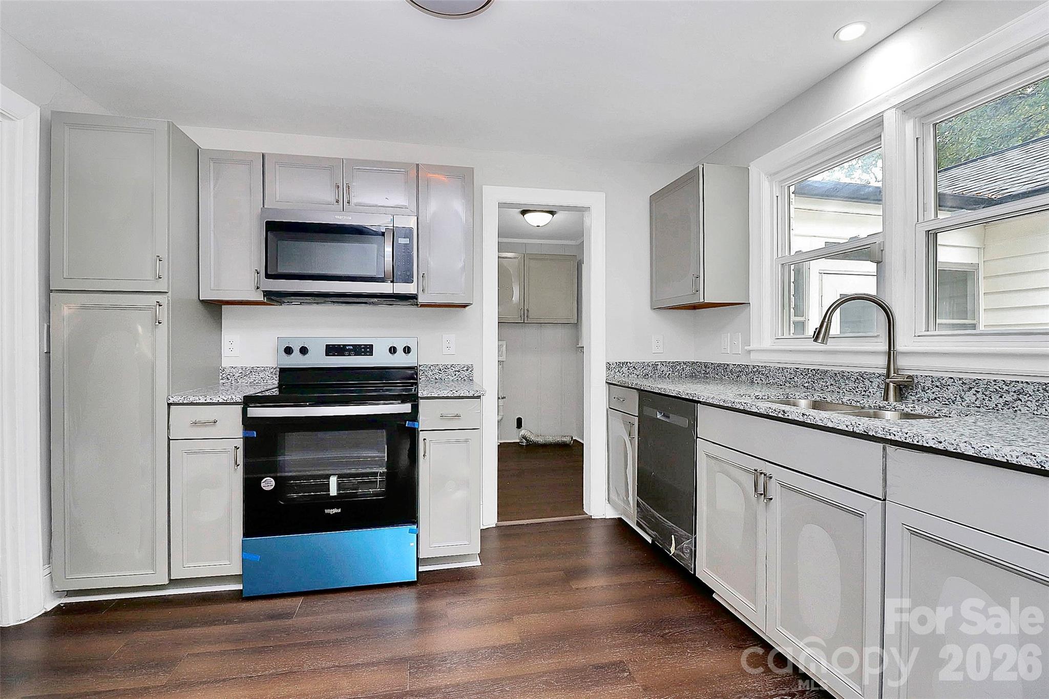 5726 Oak Drive — Charlotte