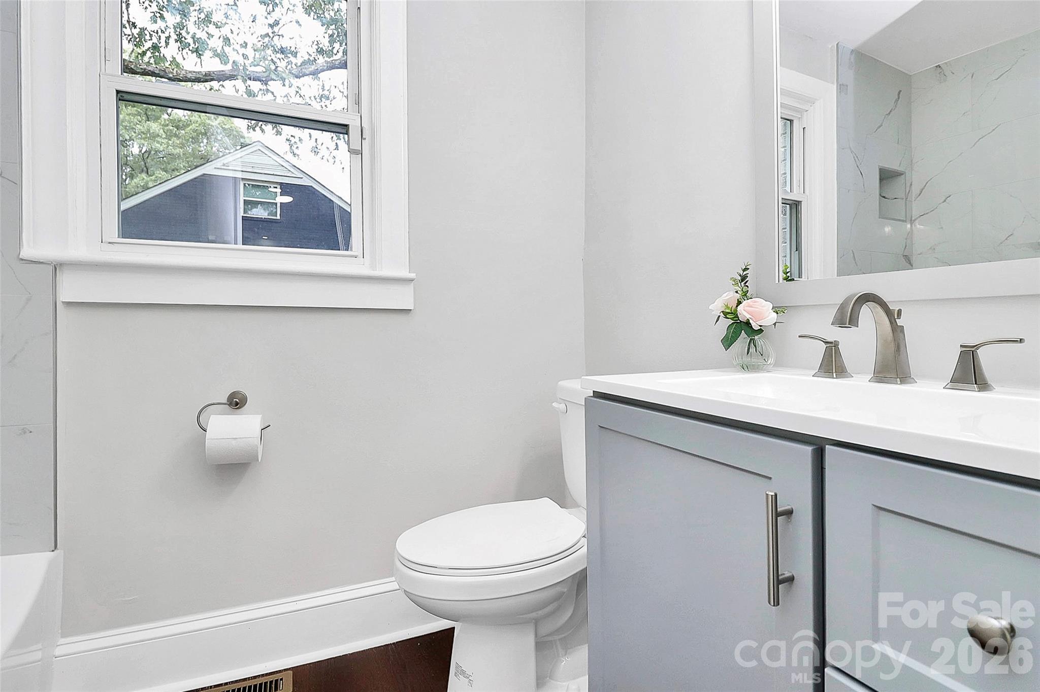 5726 Oak Drive — Charlotte