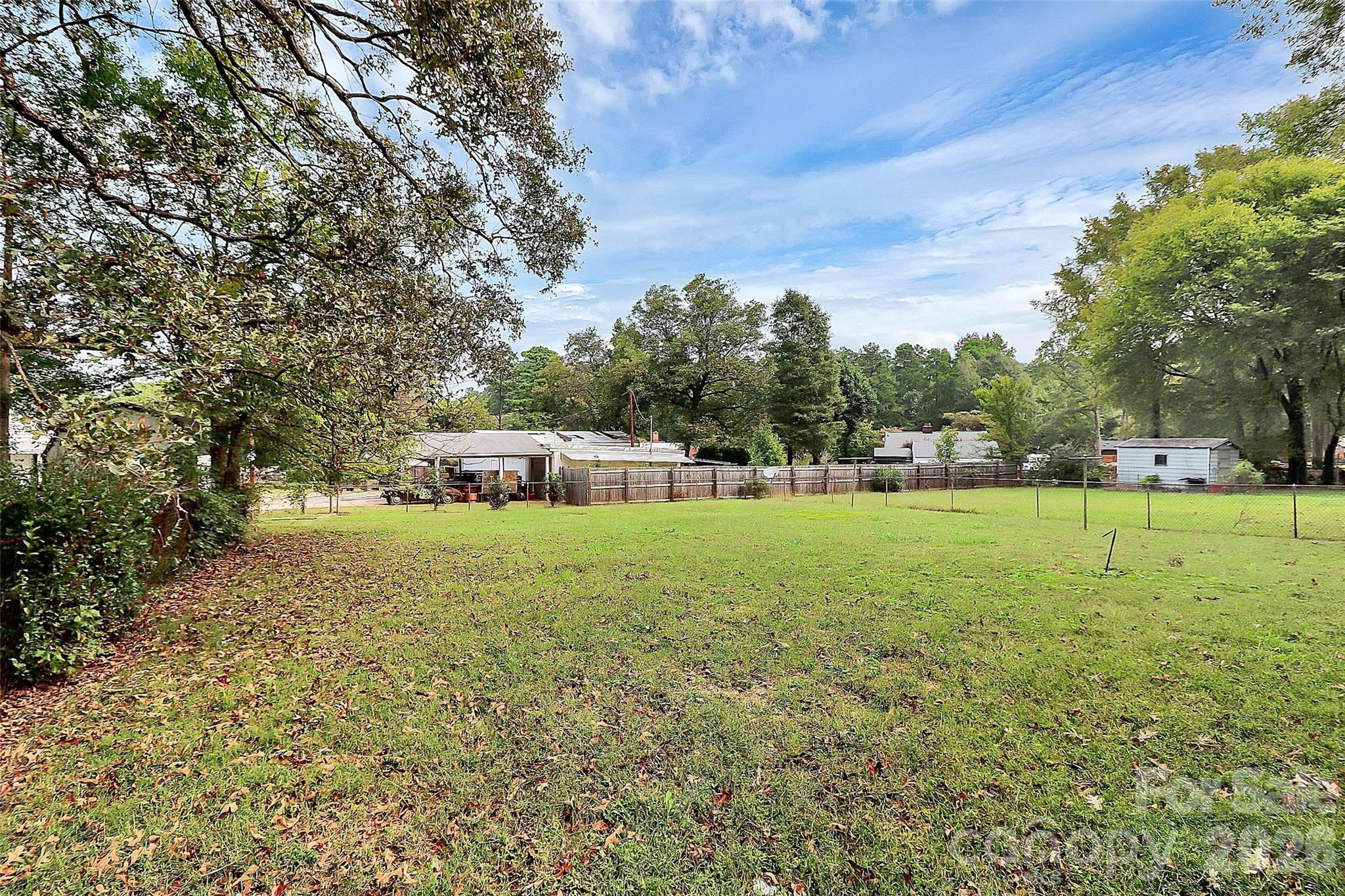 5726 Oak Drive — Charlotte