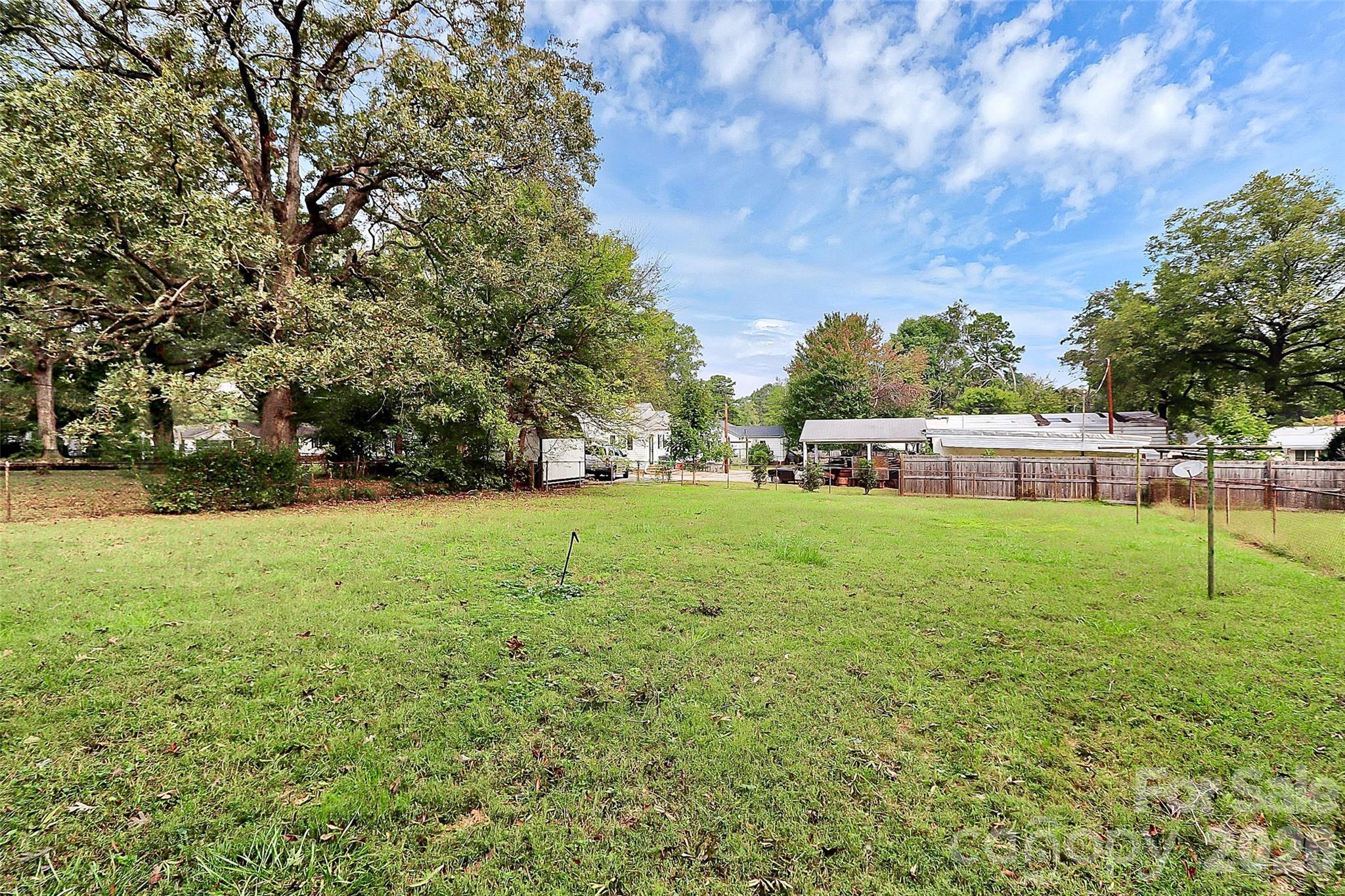 5726 Oak Drive — Charlotte