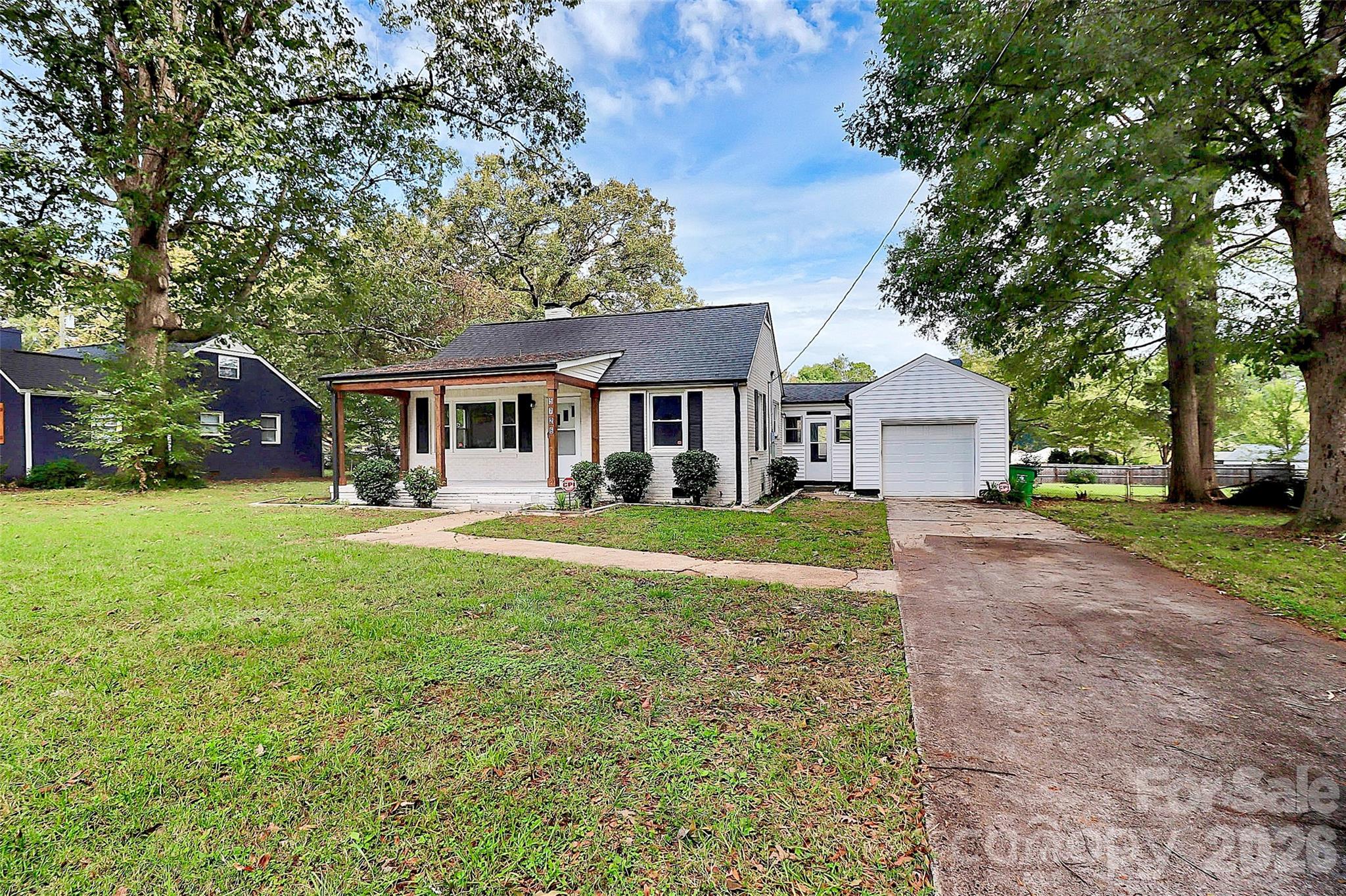 5726 Oak Drive — Charlotte